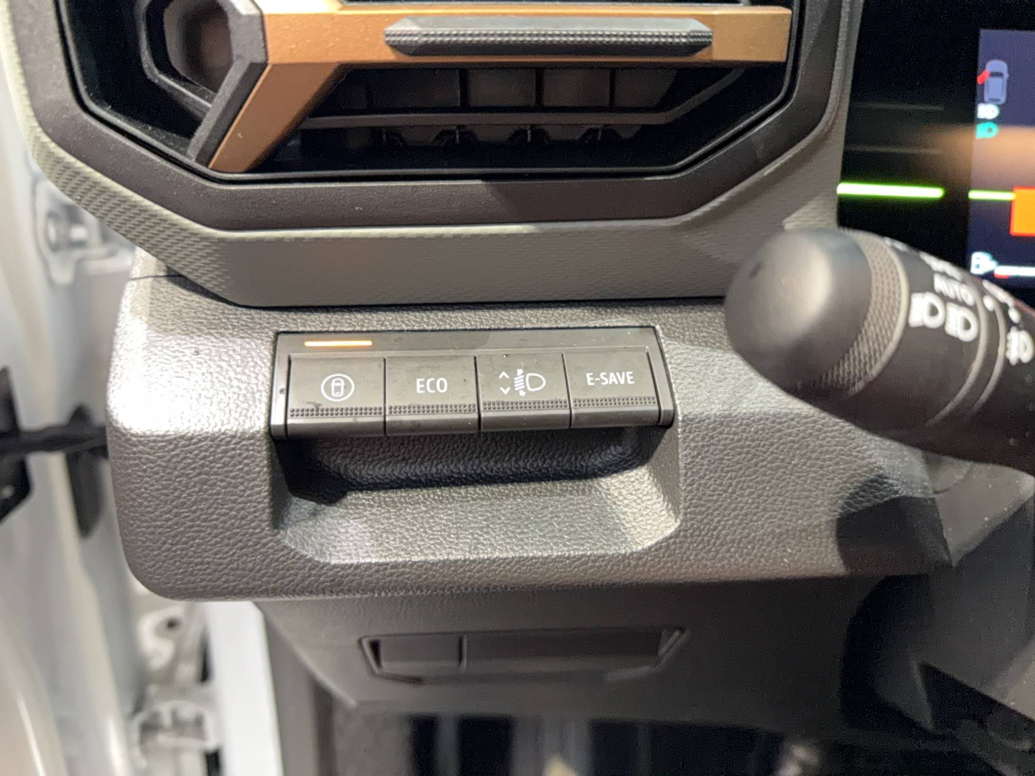 Vente en ligne Dacia Duster  Hybrid 140 au prix de 28 990 €