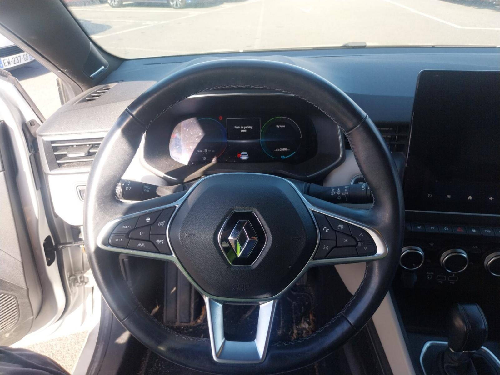 Vente en ligne Renault Clio 5 Clio E-Tech 140 - 21N au prix de 19 570 €