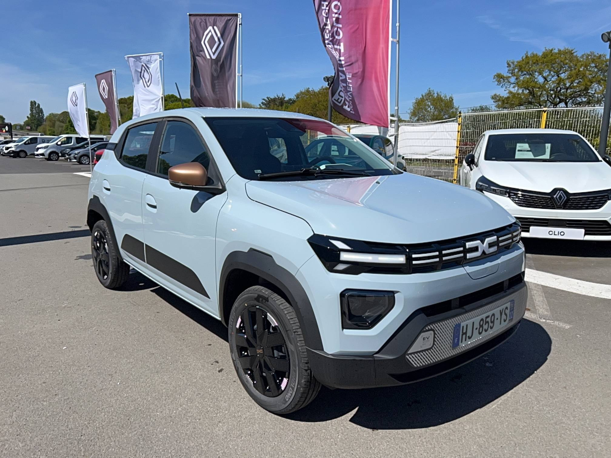Vente en ligne Dacia Spring  electric 100 au prix de 19 990 €