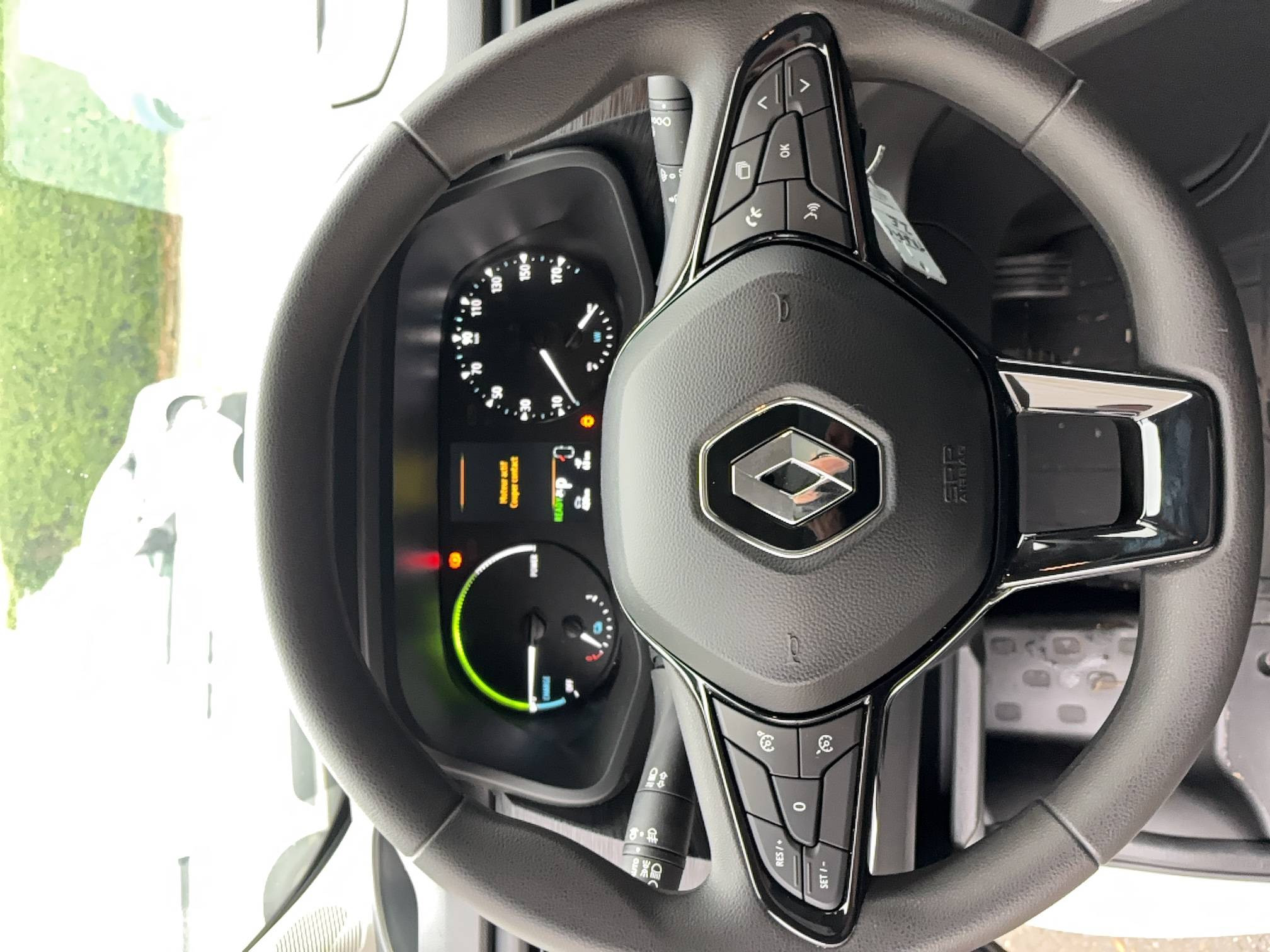 Vente en ligne Renault Trafic Van E-Tech FG GCF L1H1 52kWh AC22 au prix de 36 490 €