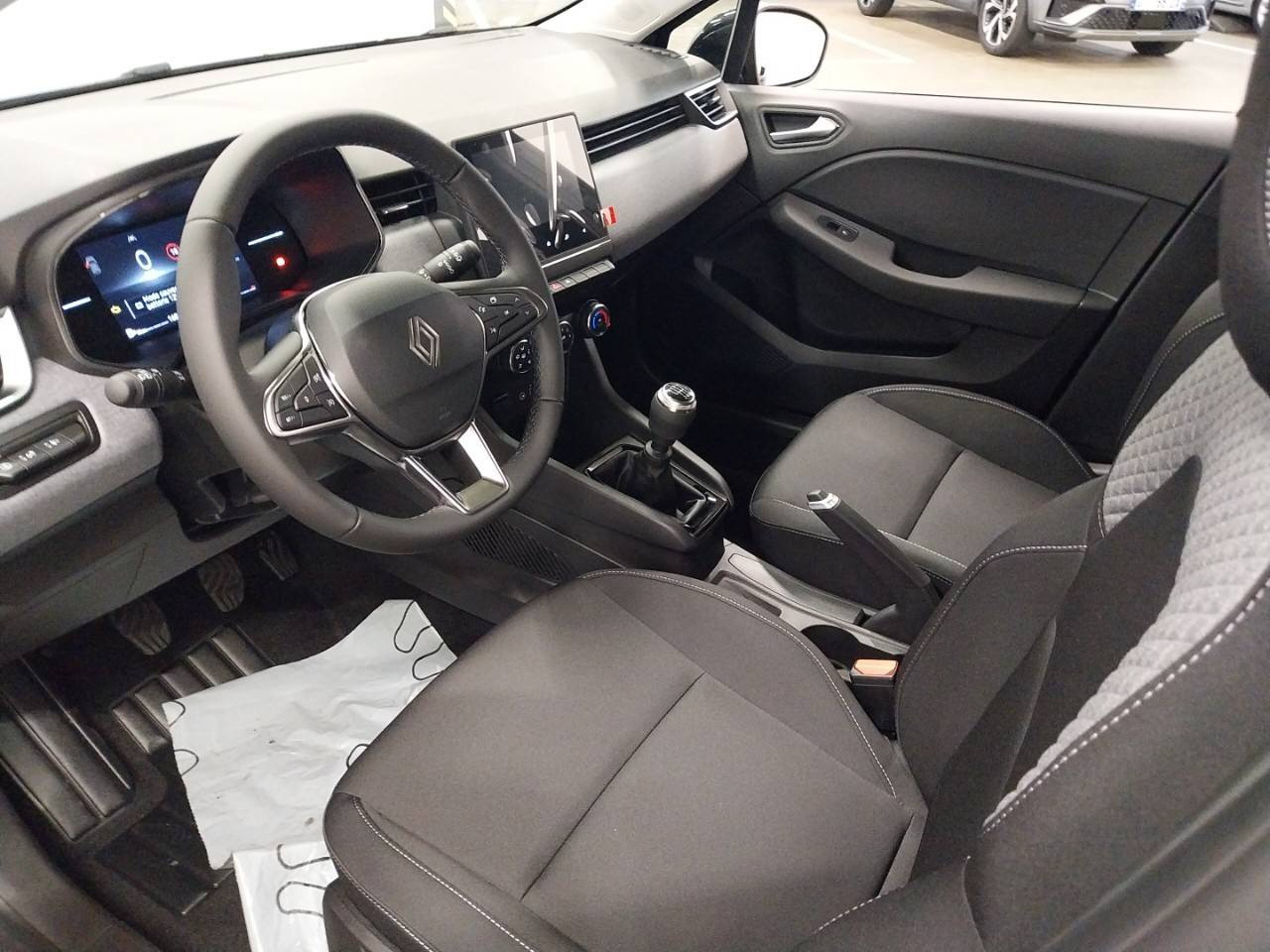 Vente en ligne Renault Clio 5 Clio Blue dCi 100 ch au prix de 21 150 €