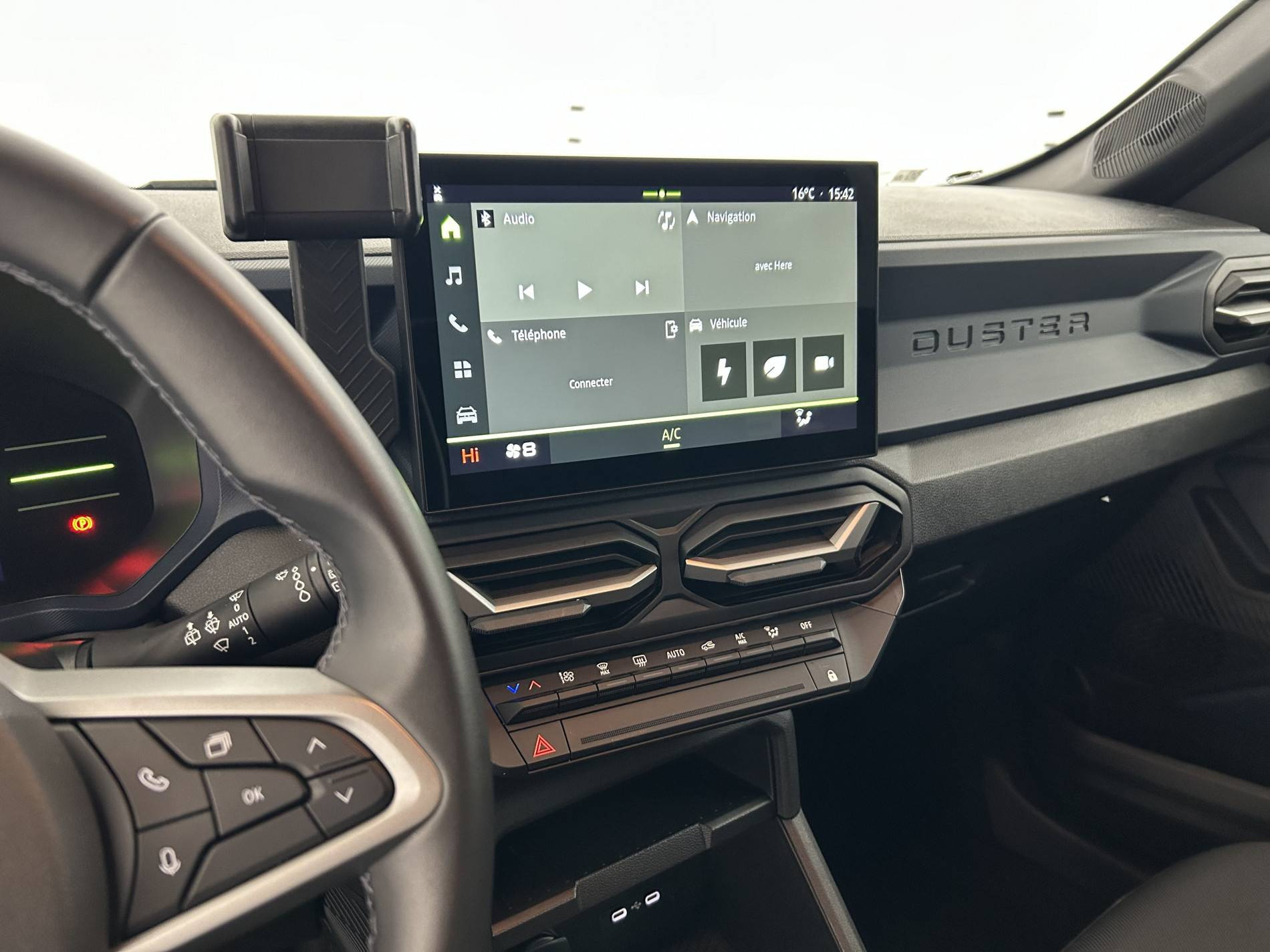 Vente en ligne Dacia Duster  Hybrid 140 au prix de 25 990 €