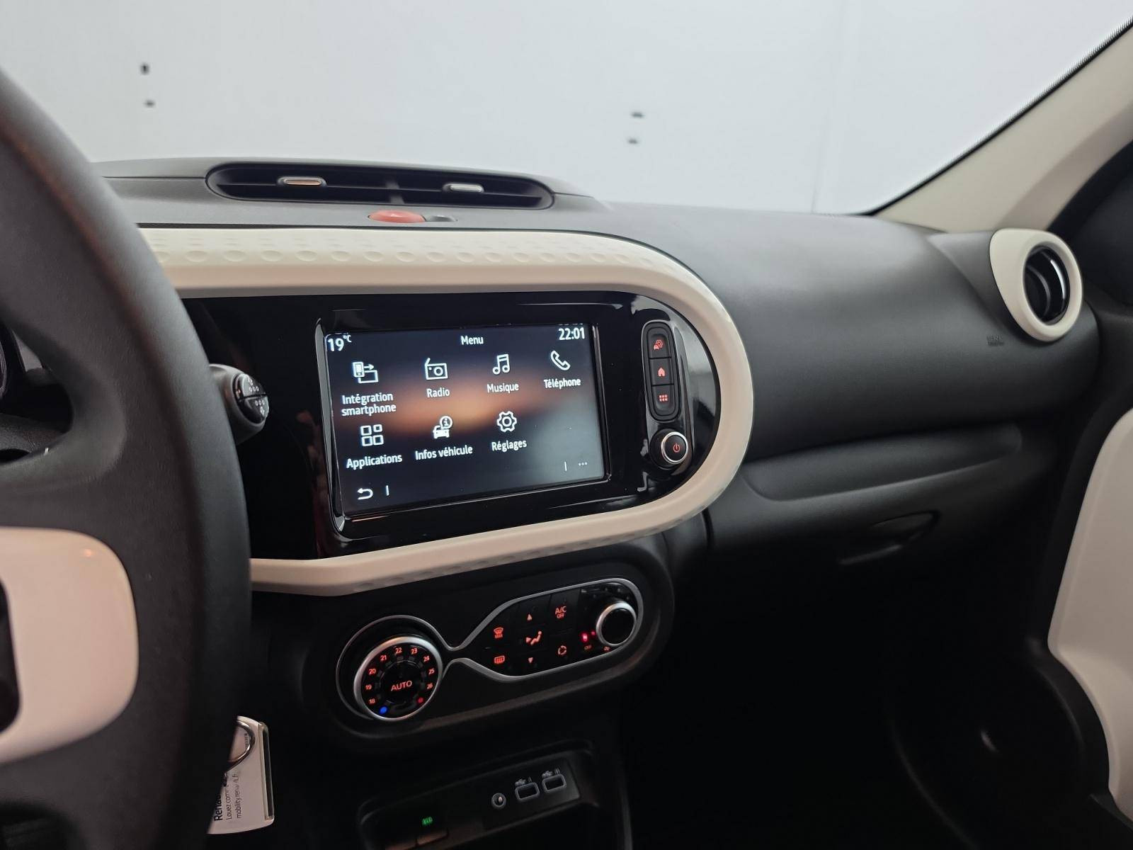 Vente en ligne Renault Twingo Electrique Twingo III E-Tech au prix de 14 890 €