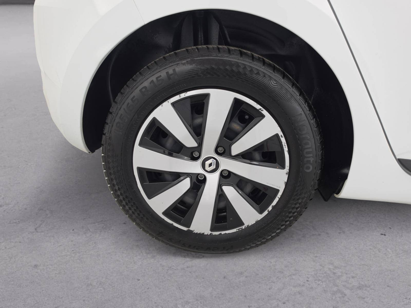 Vente en ligne Renault Clio 5 Clio TCe 90 au prix de 12 790 €