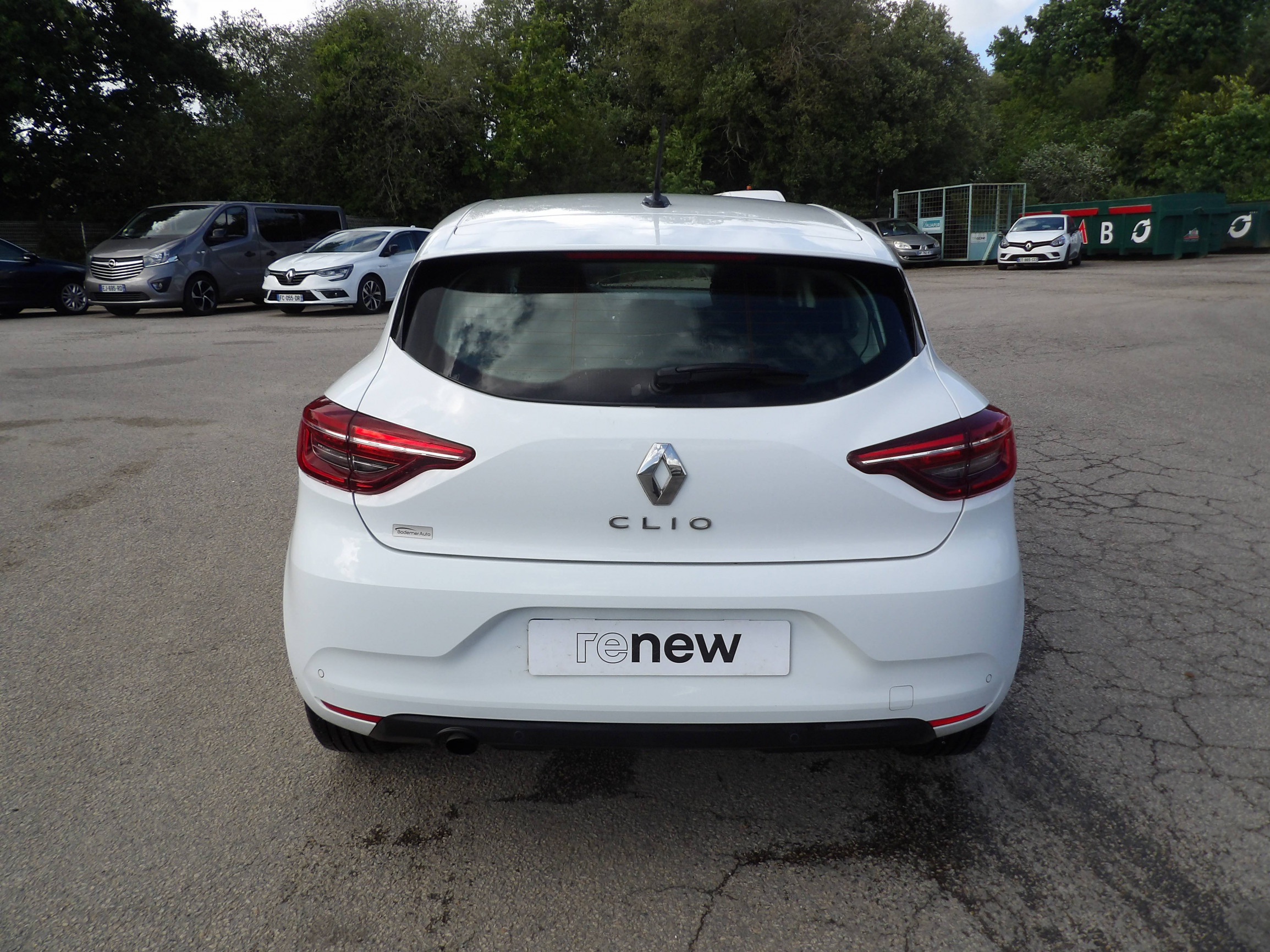 Vente en ligne Renault Clio 5 Clio Blue dCi 85 au prix de 14 499 €