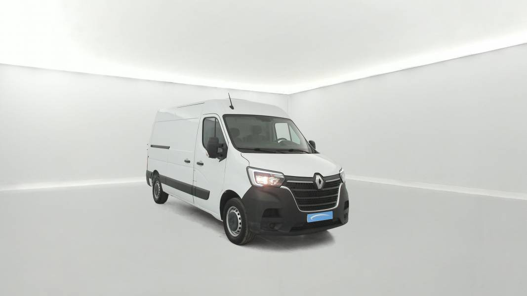 Vente en ligne Renault Master Fourgon MASTER FGN TRAC F3500 L2H2 BLUE DCI 135 au prix de 22 990 €