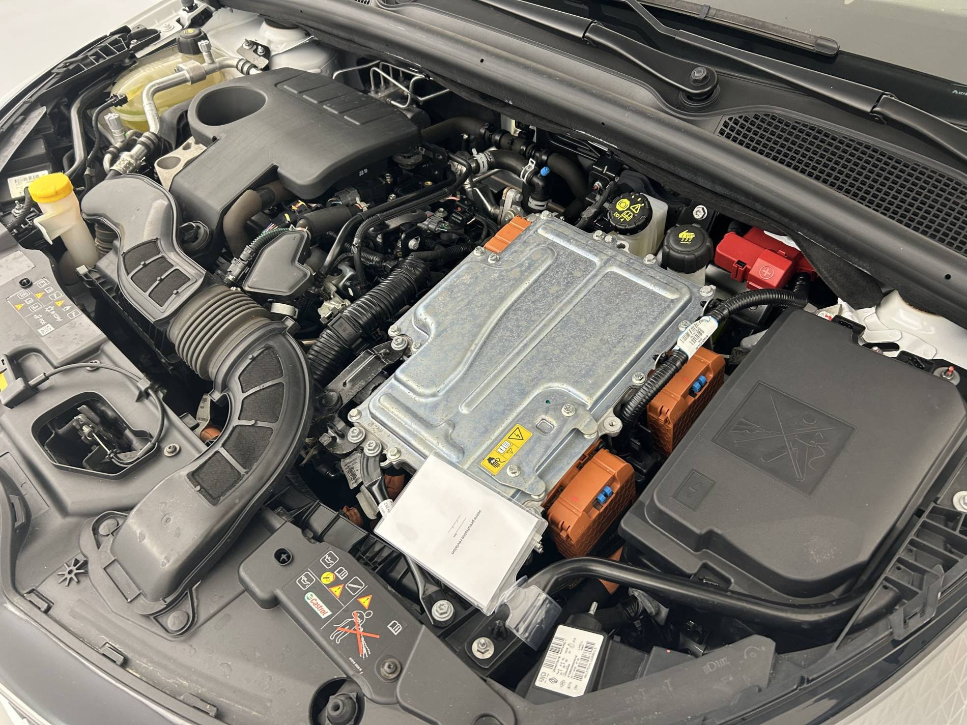 Vente en ligne Renault Clio 5 Clio E-Tech full hybrid 145 au prix de 15 490 €