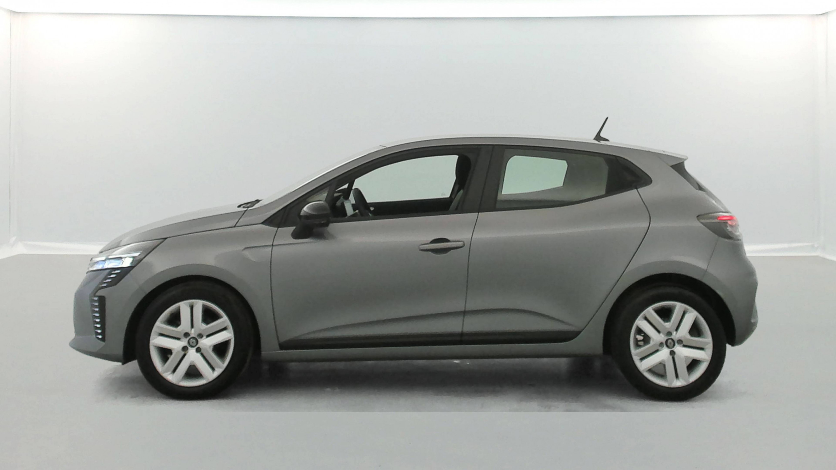 Vente en ligne Renault Clio 5 Clio TCe 90 au prix de 15 490 €