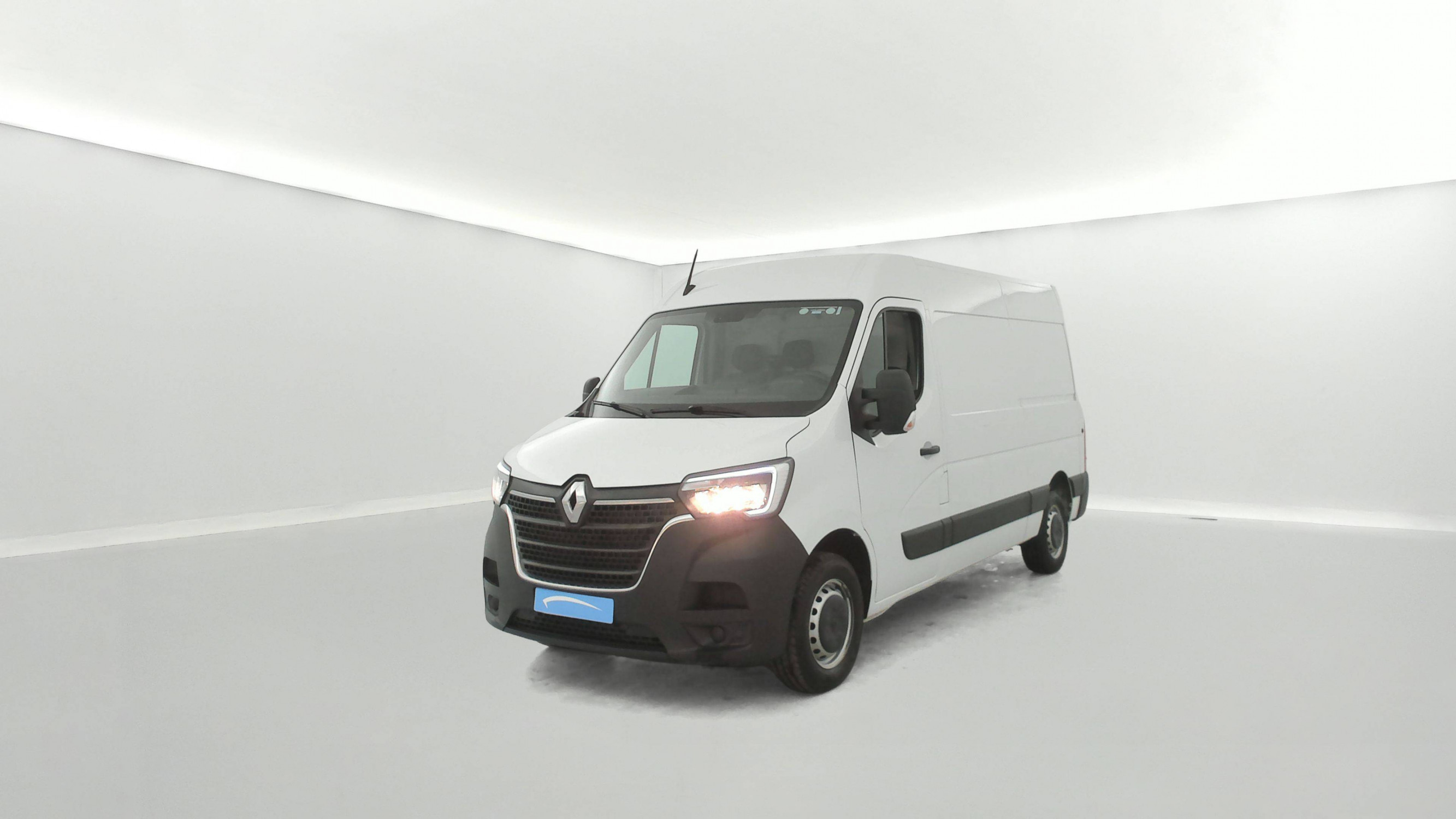 Renault Master Fourgon MASTER FGN TRAC F3500 L2H2 BLUE DCI 135 occasion de 2024 en vente à Quimper