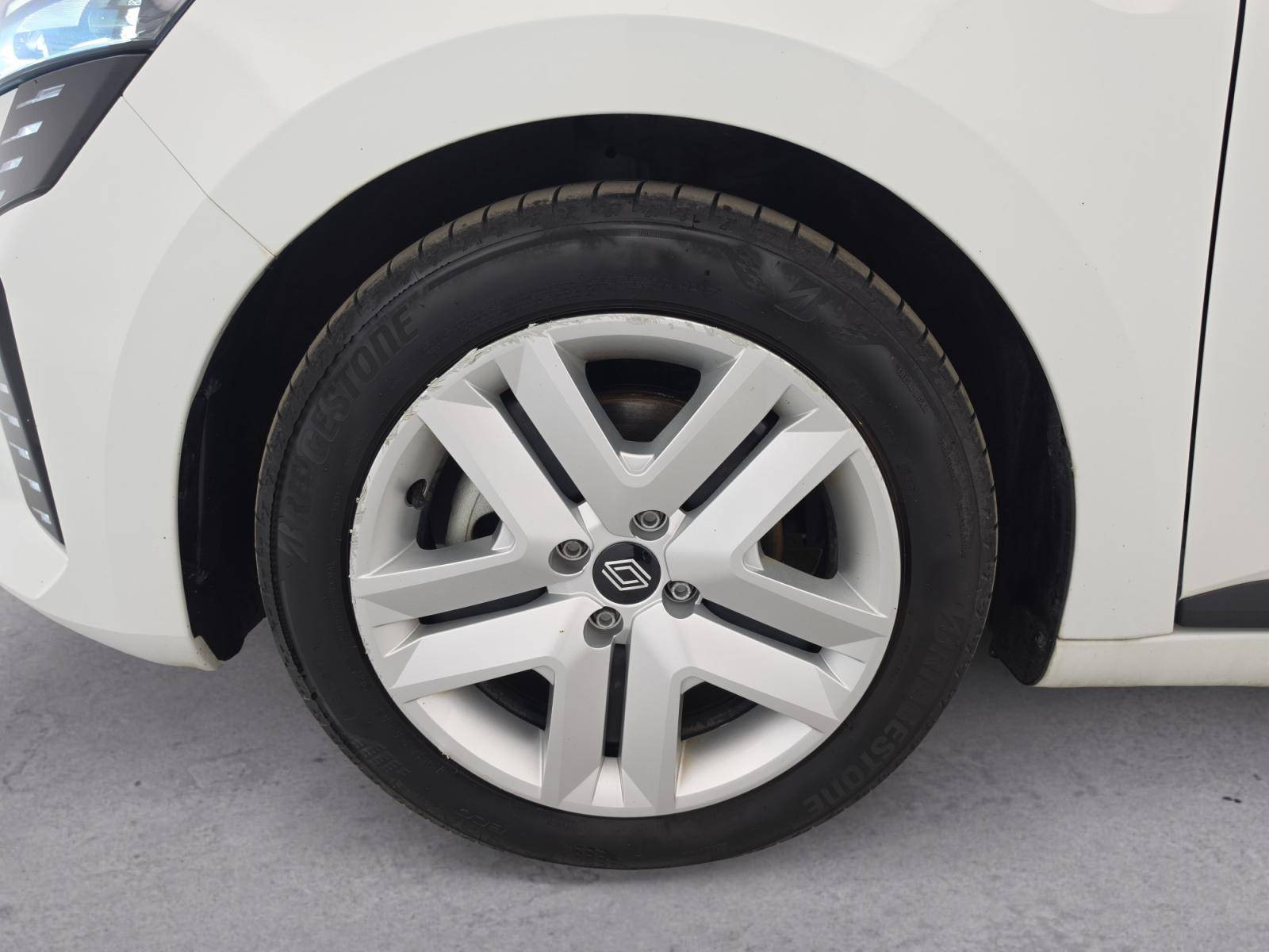 Vente en ligne Renault Clio 5 Clio E-Tech full hybrid 145 au prix de 16 490 €