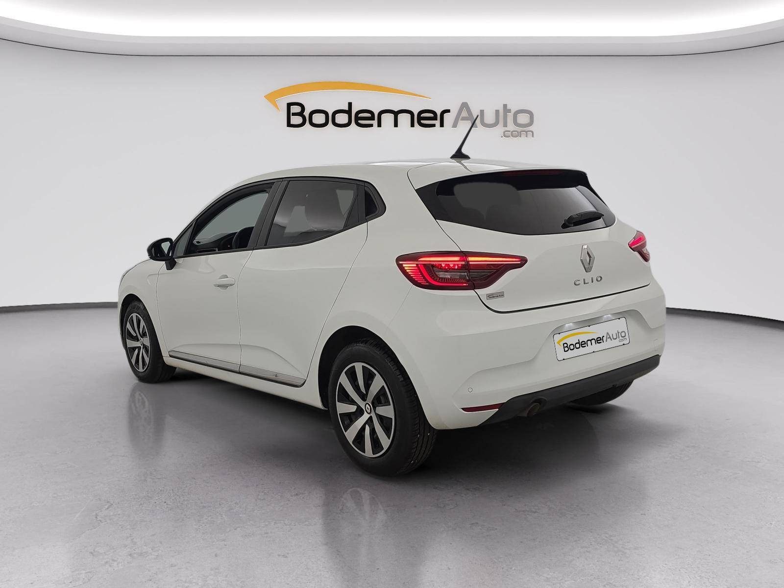 Vente en ligne Renault Clio 5 Clio TCe 90 au prix de 13 890 €