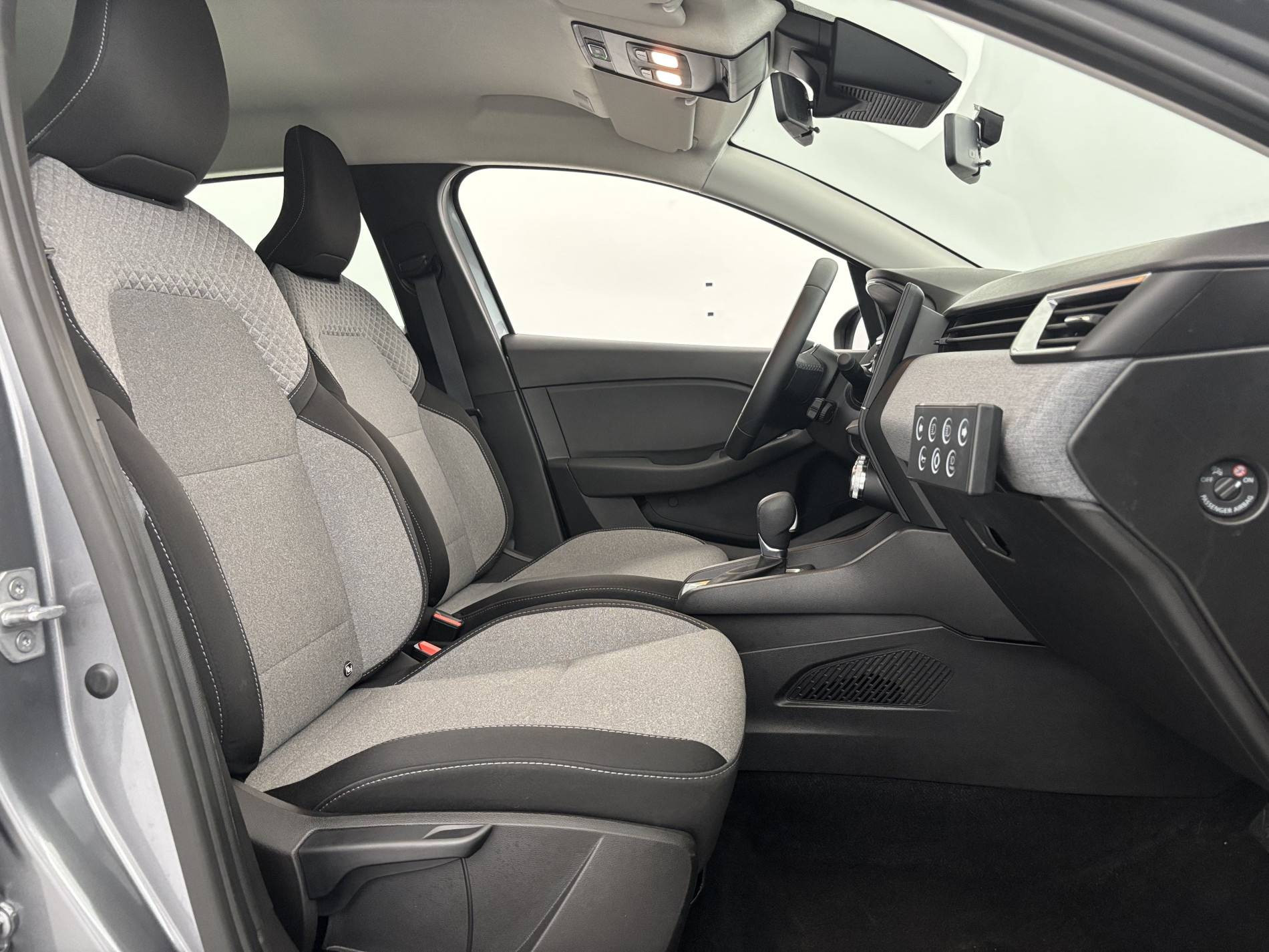 Vente en ligne Renault Clio 5 Clio E-Tech full hybrid 145 ch GSR2 au prix de 18 490 €