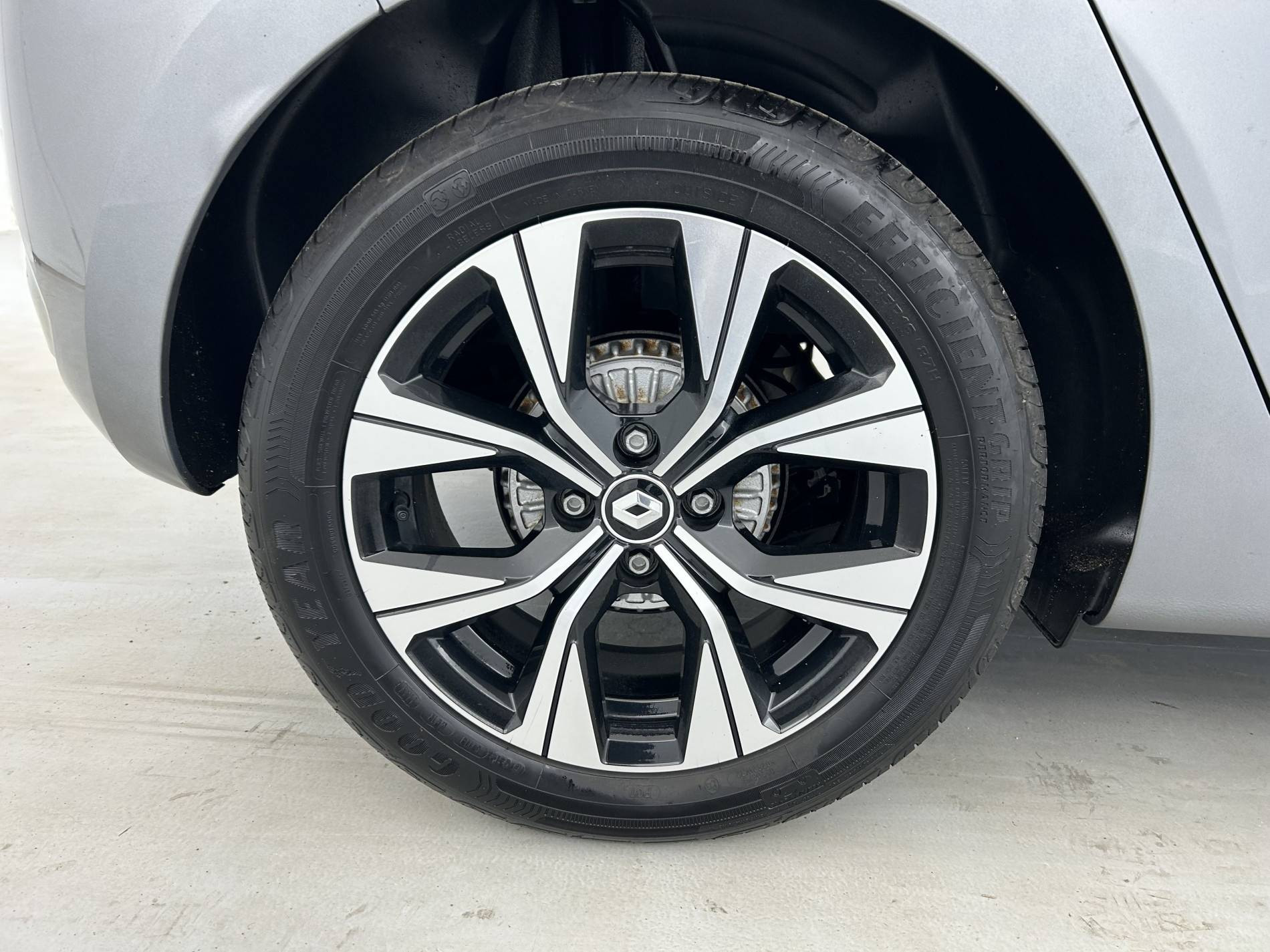 Vente en ligne Renault Clio 5 Clio TCe 90 au prix de 14 990 €