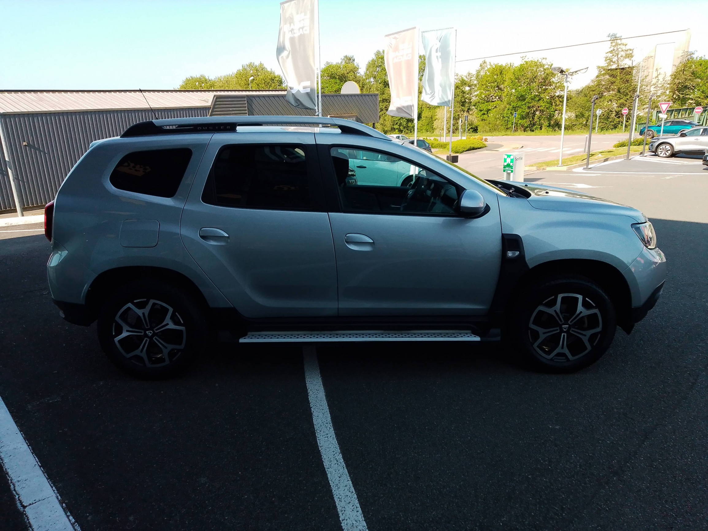 Vente en ligne Dacia Duster  ECO-G 100 4x2 au prix de 15 990 €
