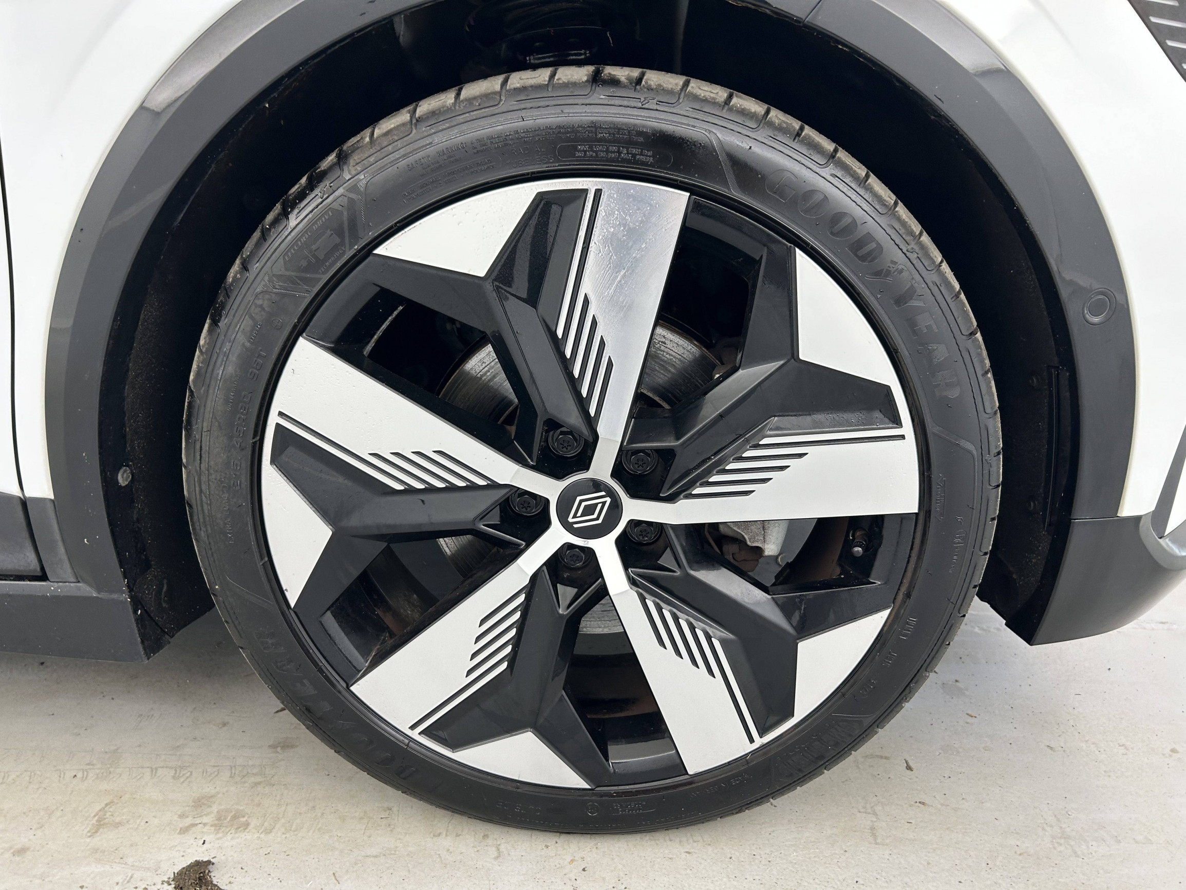 Vente en ligne Renault Megane E-Tech  EV60 220 ch optimum charge au prix de 24 990 €