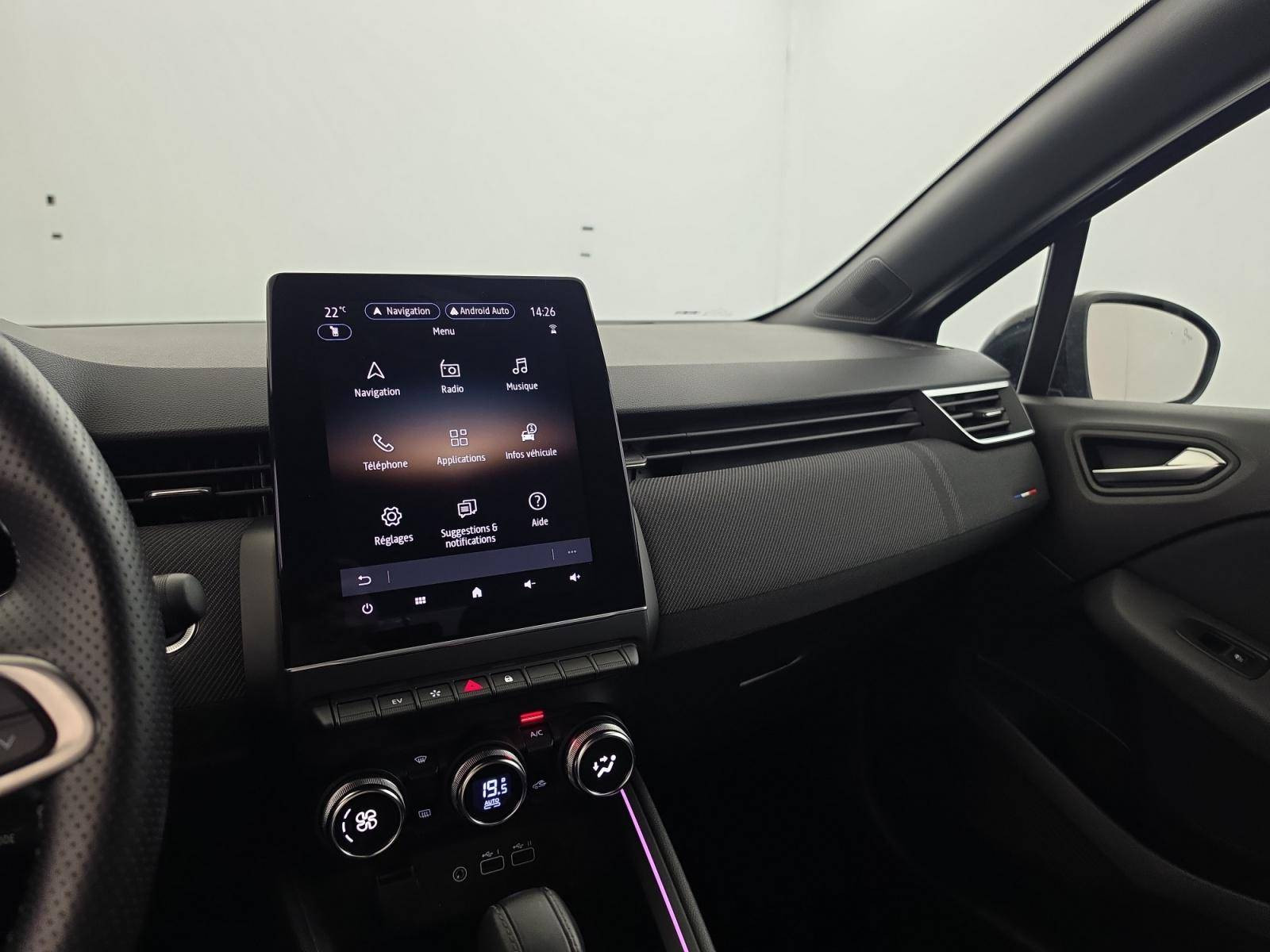 Vente en ligne Renault Clio 5 Clio E-Tech full hybrid 145 au prix de 20 890 €