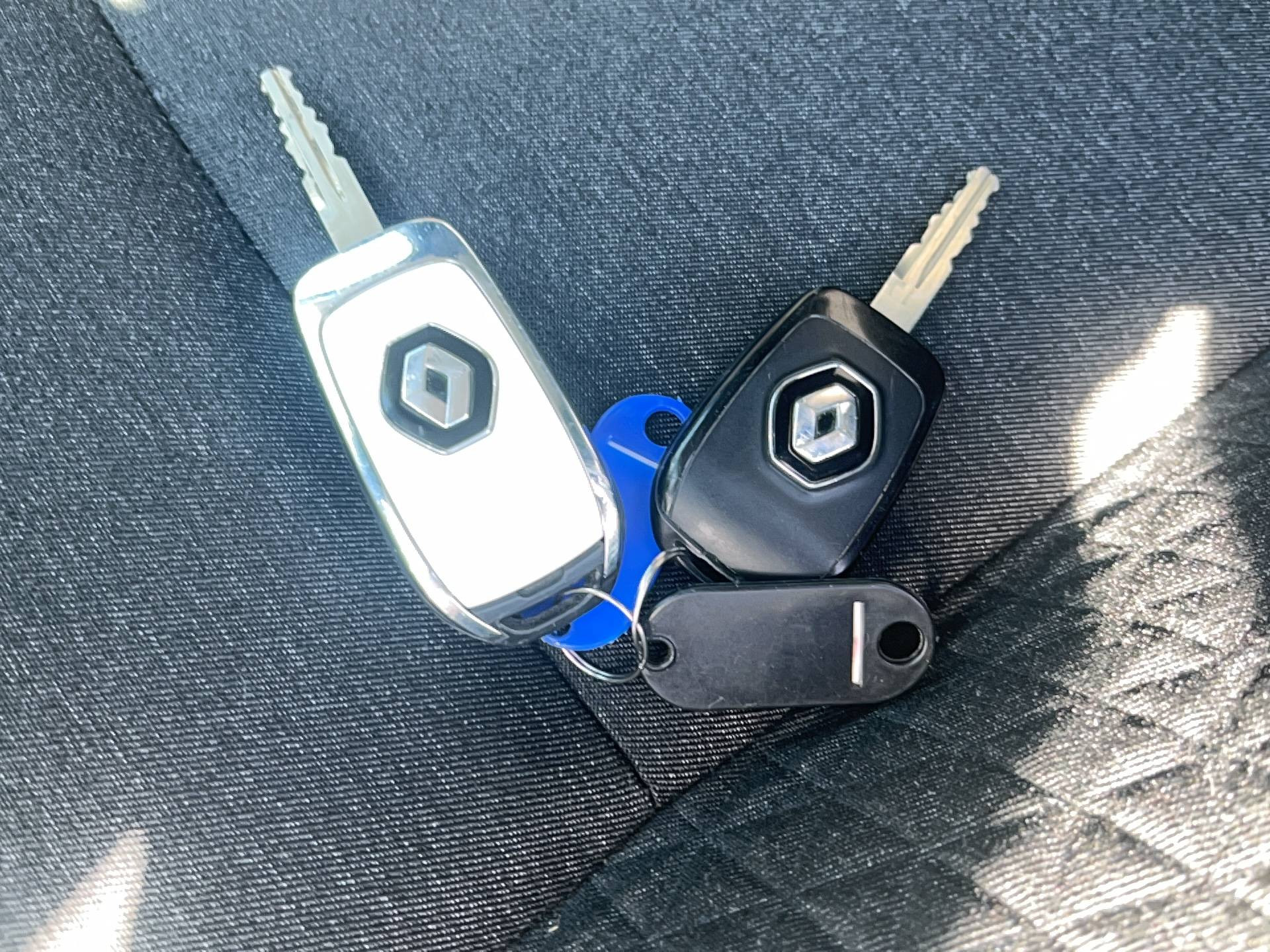 Vente en ligne Renault Clio 5 Clio TCe 90 au prix de 13 990 €