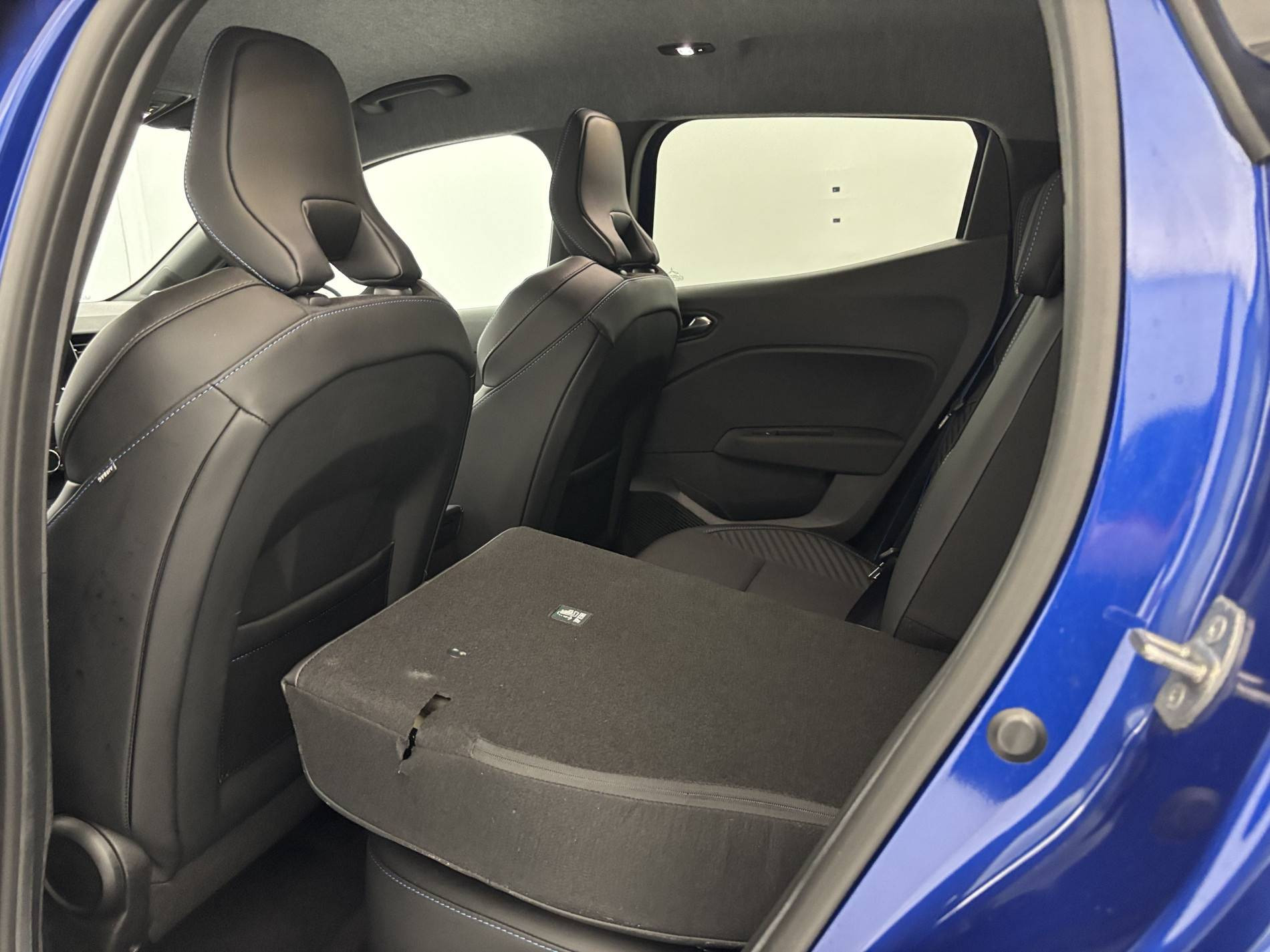 Vente en ligne Renault Clio 5 Clio E-Tech full hybrid 145 au prix de 22 490 €