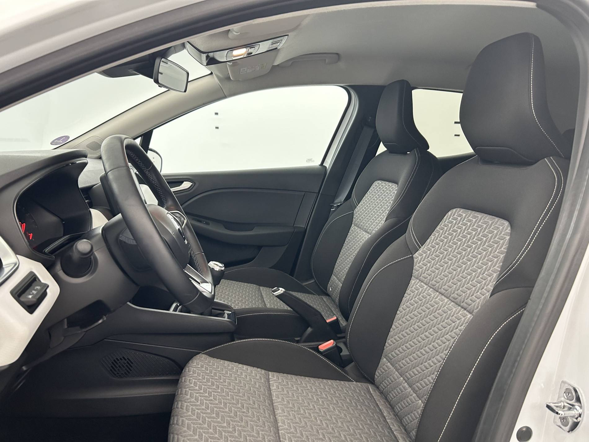 Vente en ligne Renault Clio 5 Clio TCe 90 au prix de 13 490 €
