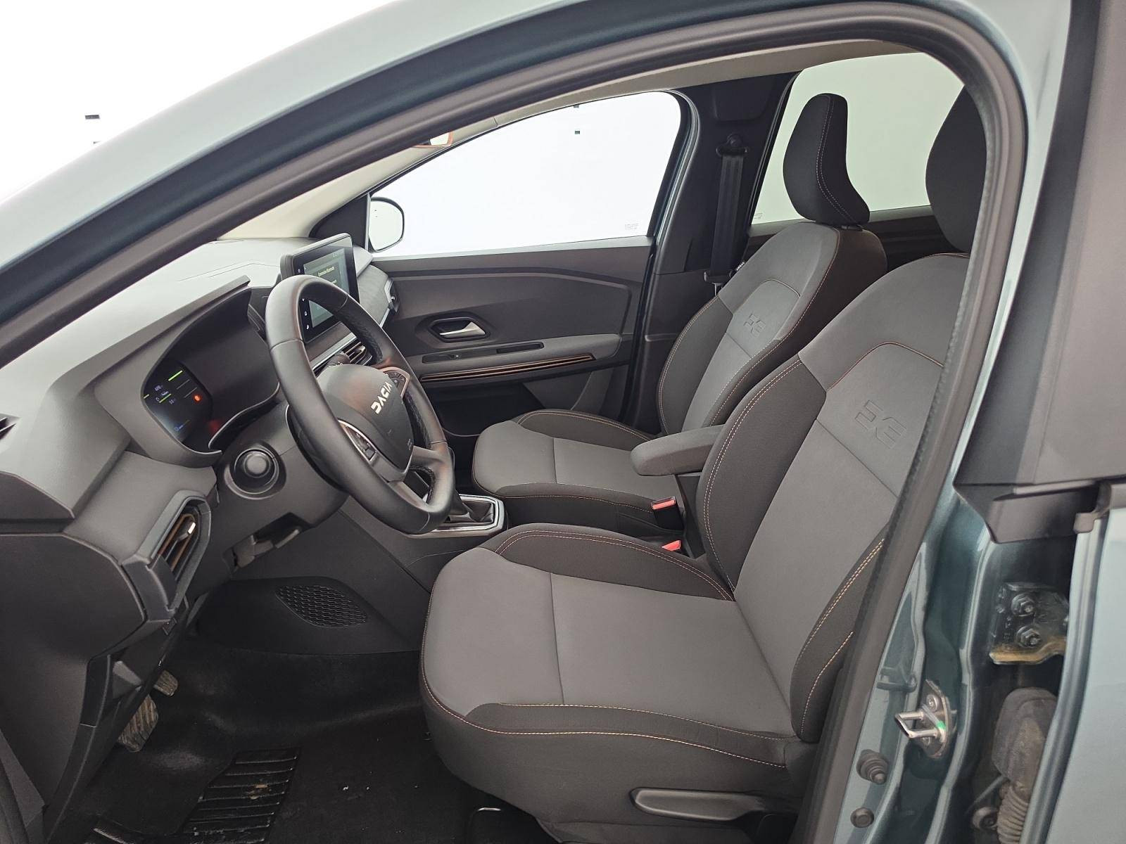 Vente en ligne Dacia Jogger  Hybrid 140 7 places GSR2 au prix de 24 990 €