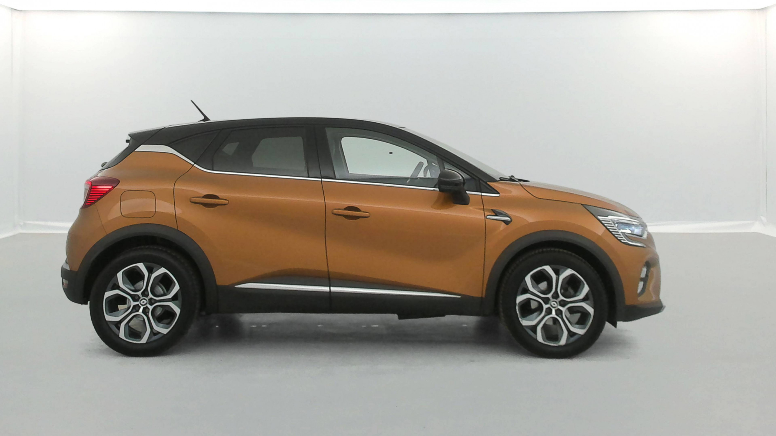 Vente en ligne Renault Captur  TCe 140 - 21 au prix de 17 590 €