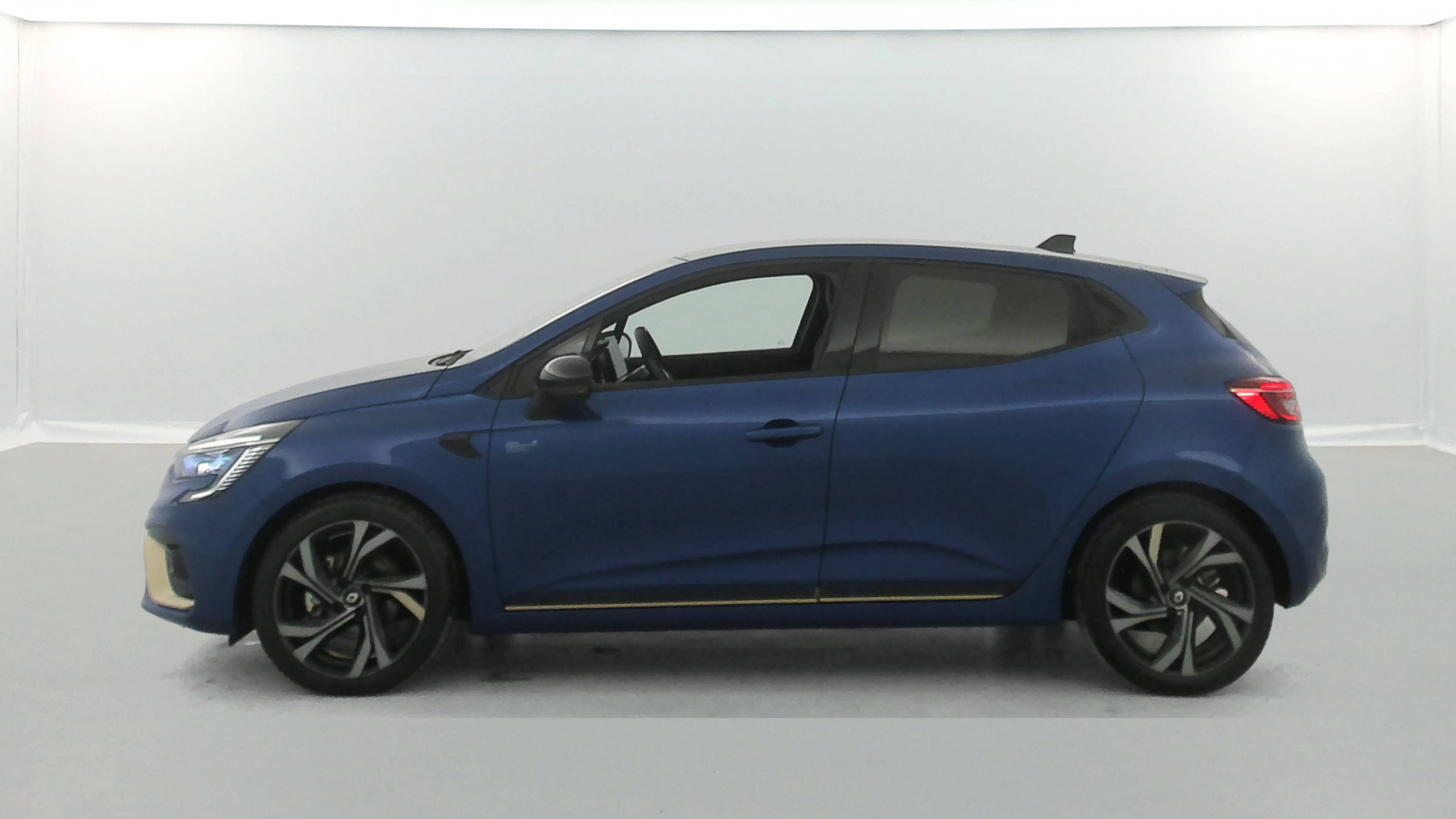 Vente en ligne Renault Clio 5 Clio E-Tech hybride 145 au prix de 19 990 €