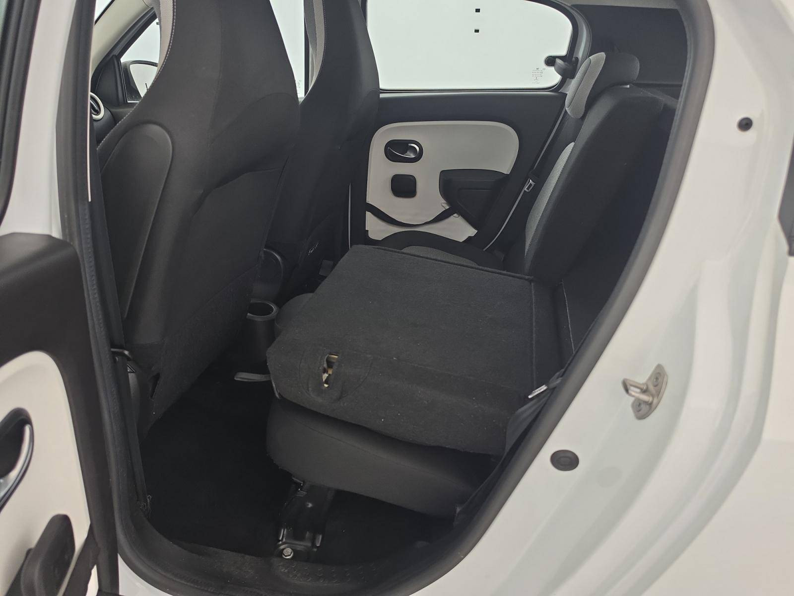 Vente en ligne Renault Twingo Electrique Twingo III E-Tech au prix de 10 880 €