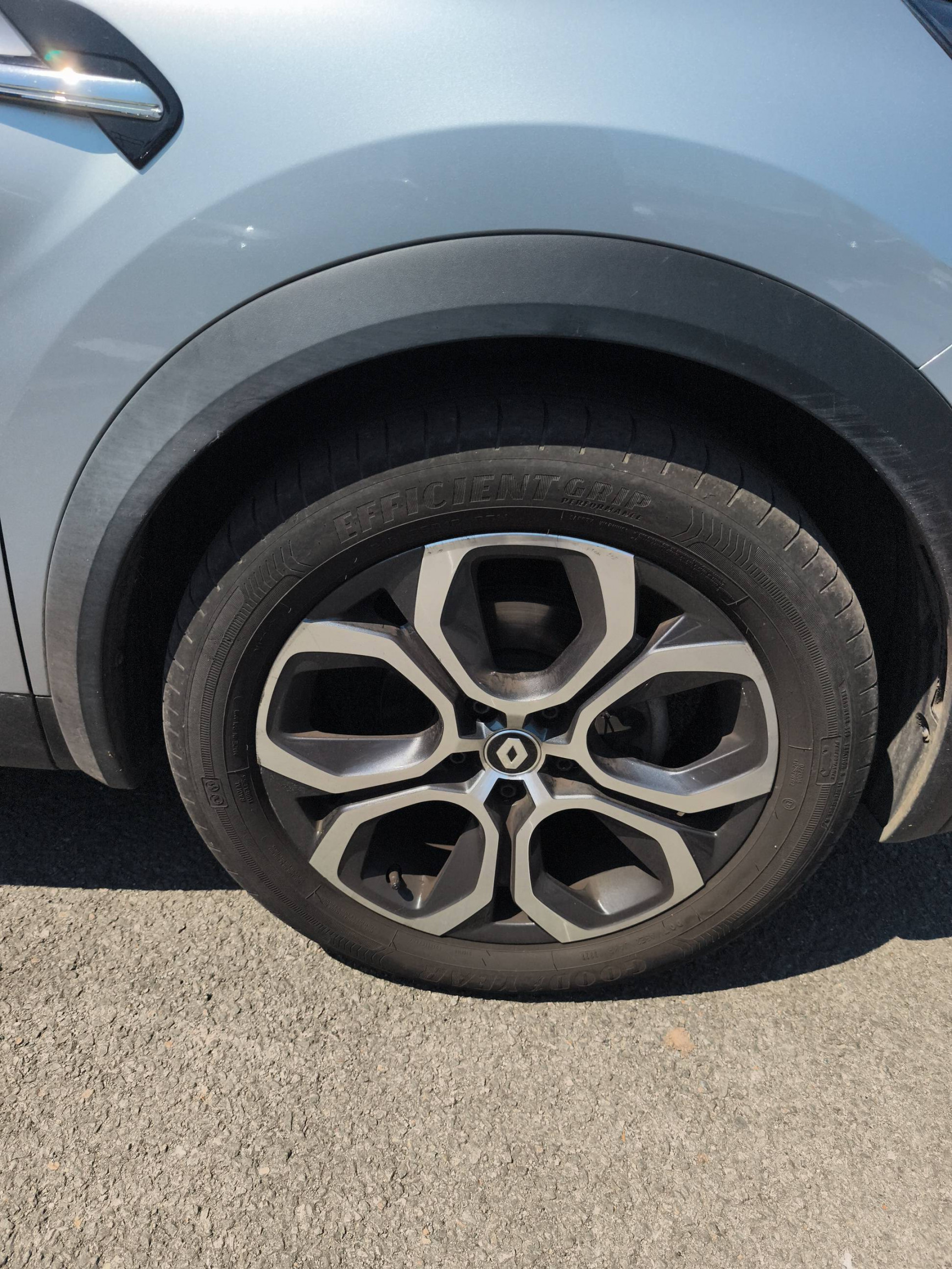 Vente en ligne Renault Captur  mild hybrid 160 EDC au prix de 17 690 €