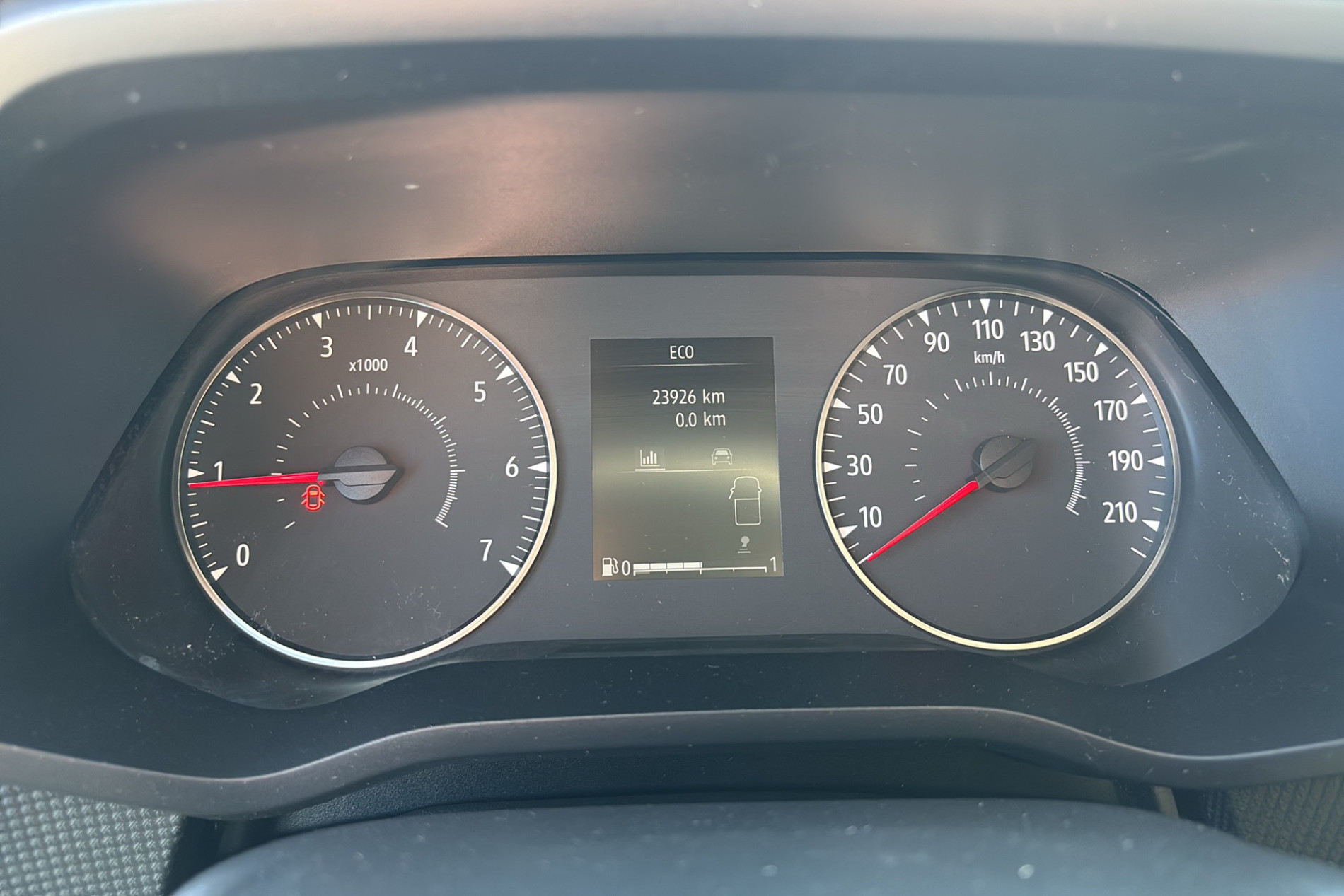 Vente en ligne Renault Trafic 3 Fourgon TRAFIC FG BLUE DCI 130 L1H1 3T GSR2 au prix de 24 990 €