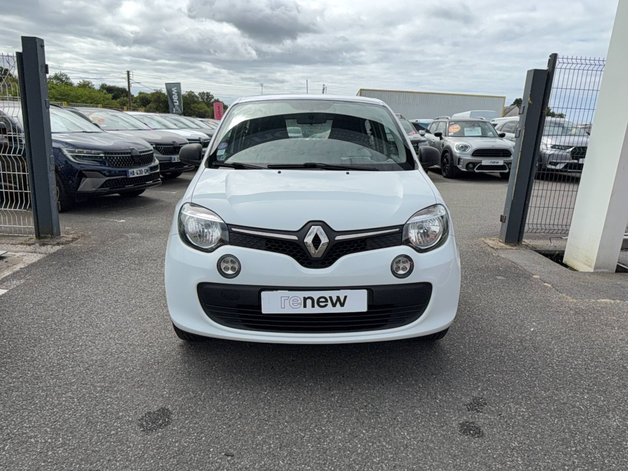 Vente en ligne Renault Twingo 3  1.0 SCe 70 BC au prix de 9 800 €