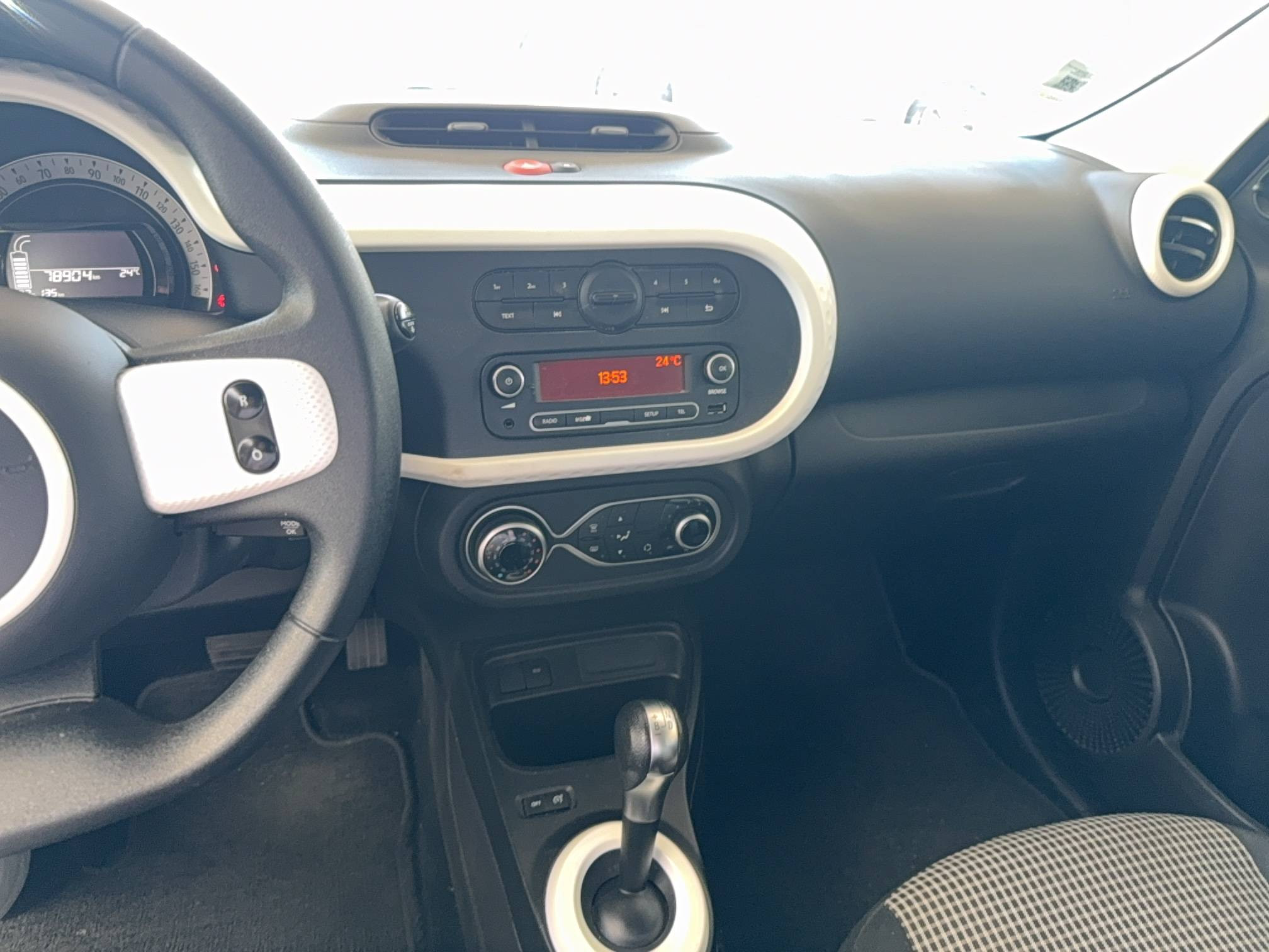 Vente en ligne Renault Twingo Electrique Twingo III E-Tech au prix de 9 990 €