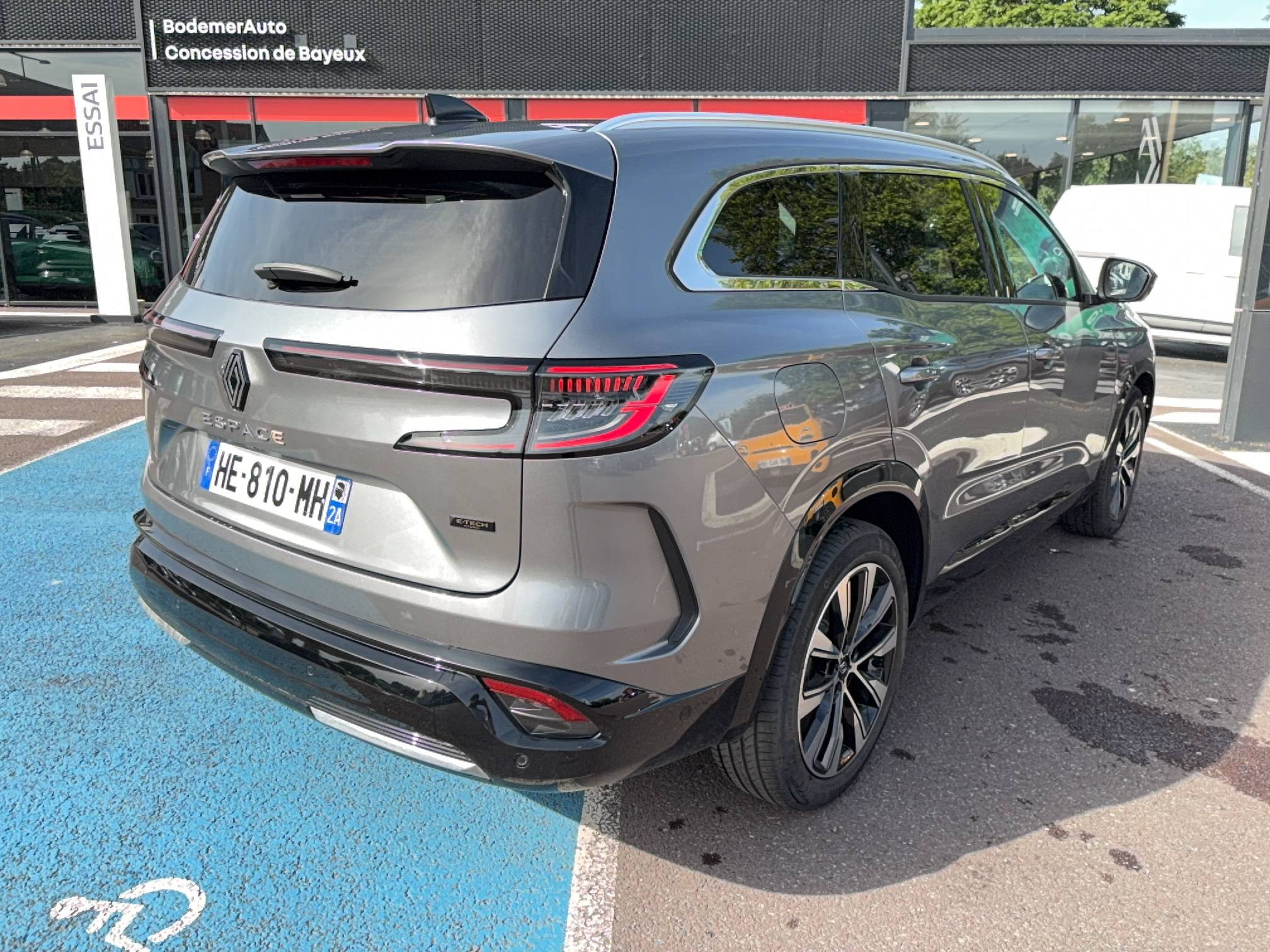 Vente en ligne Renault Espace Espace E-Tech full hybrid 200 GSR2 au prix de 35 490 €