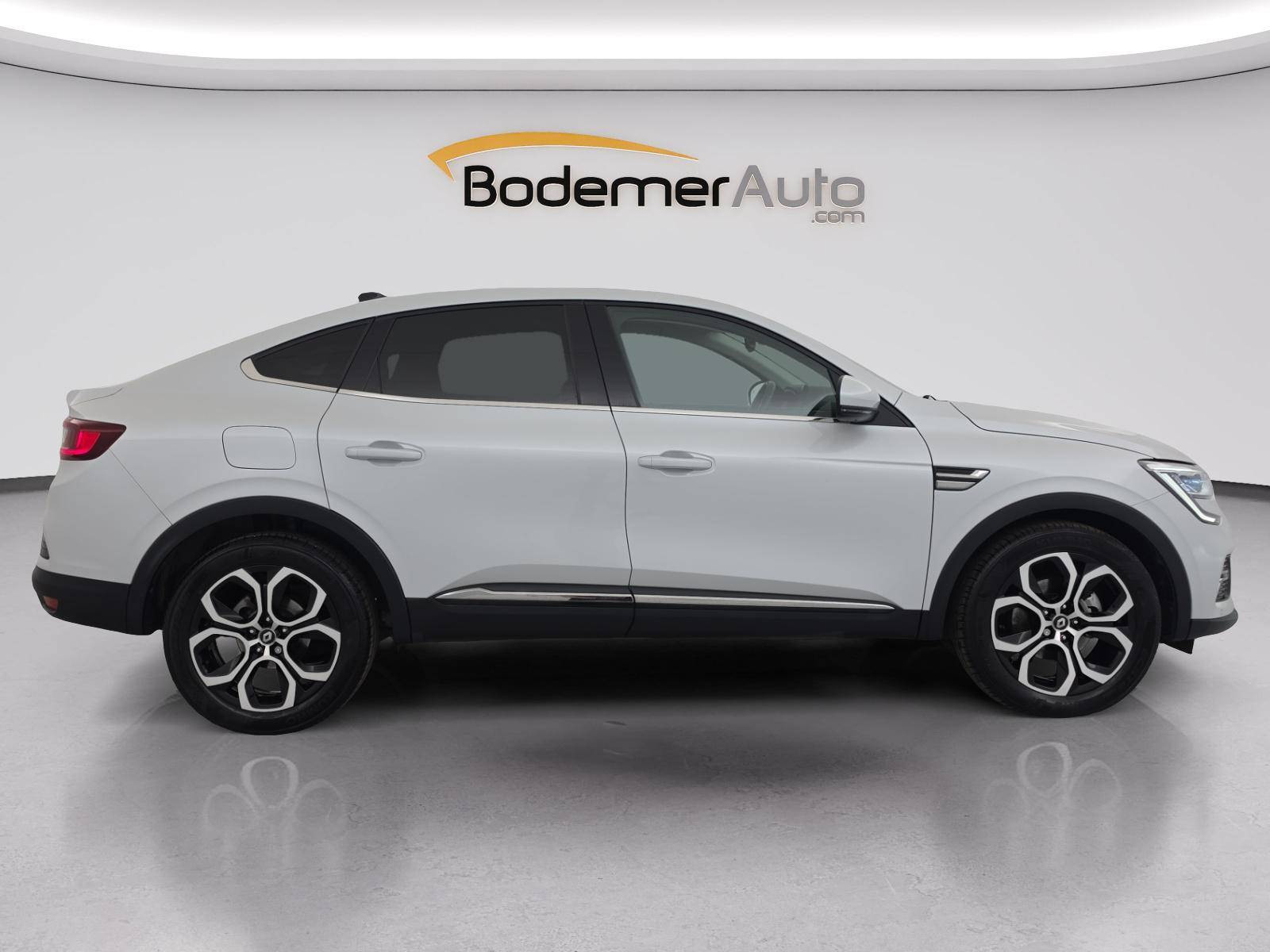 Vente en ligne Renault Arkana  E-Tech hybride 145 - 22 au prix de 21 990 €