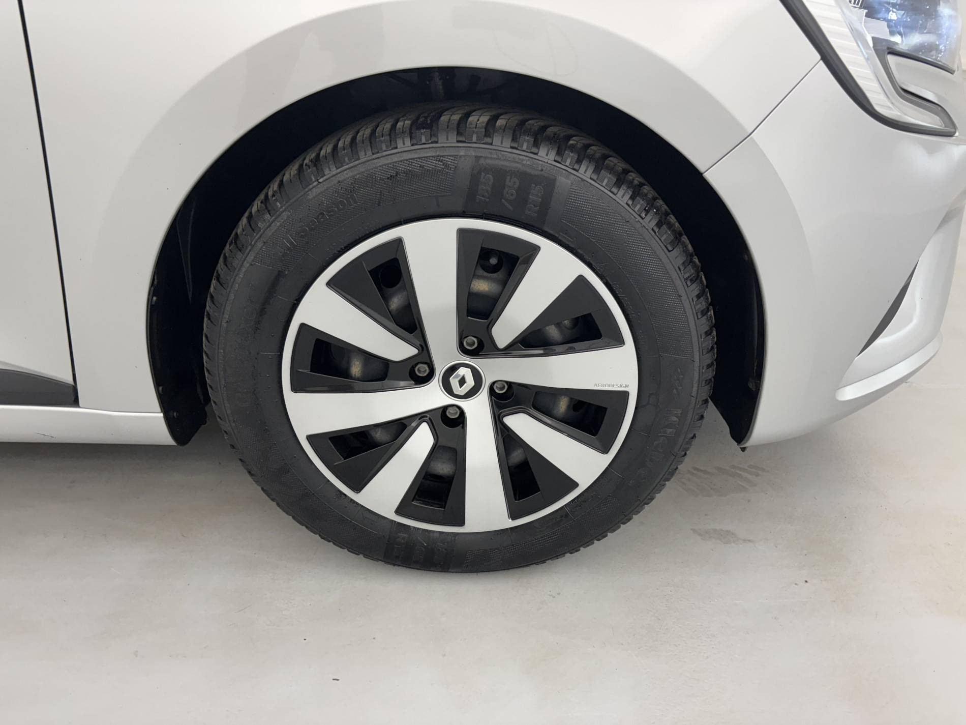 Vente en ligne Renault Clio 5 Clio TCe 90 au prix de 12 990 €