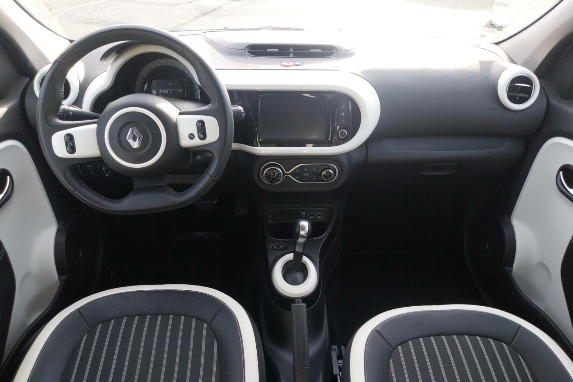 Vente en ligne Renault Twingo Electrique Twingo III E-Tech au prix de 12 790 €
