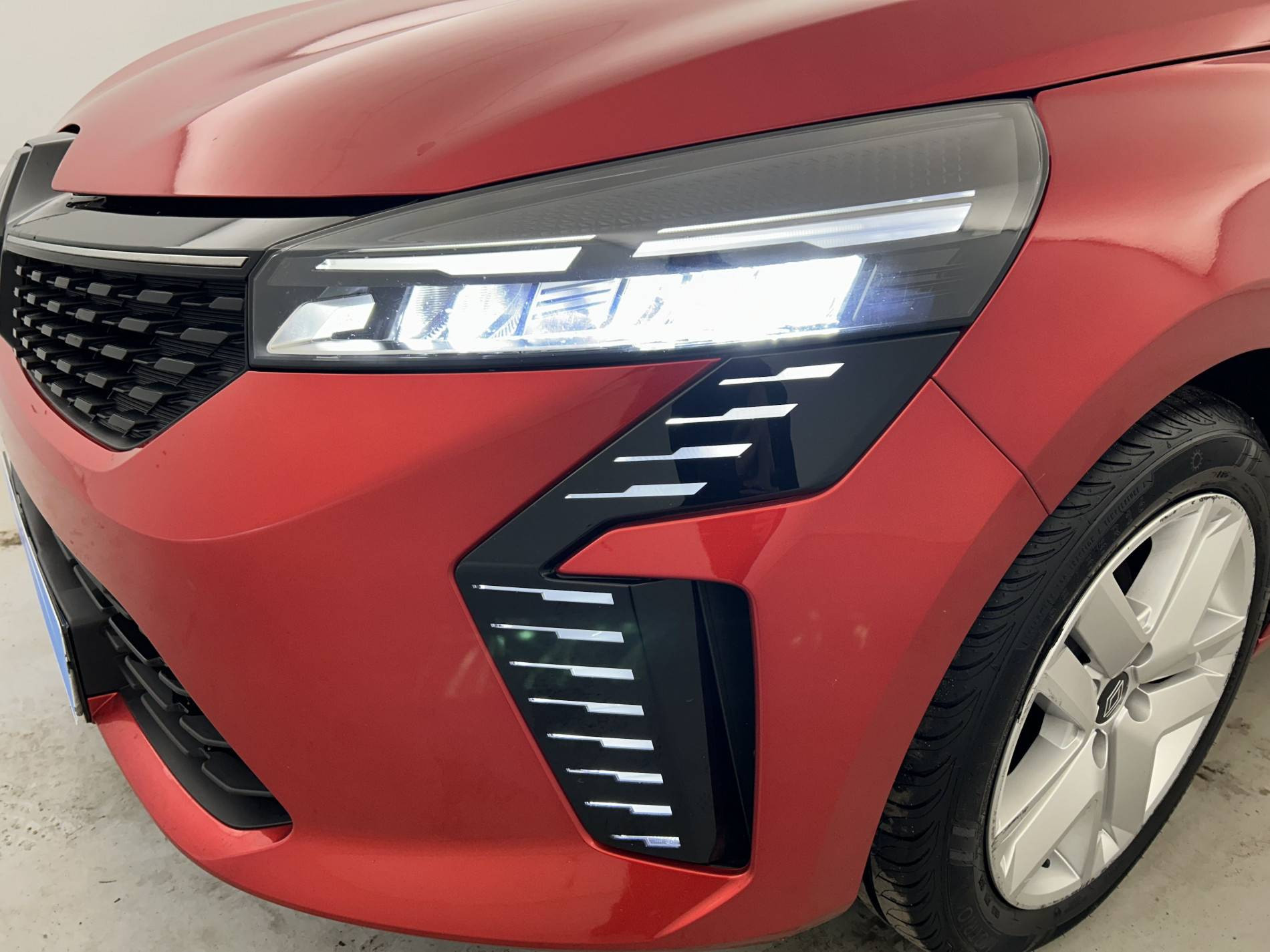 Vente en ligne Renault Clio 5 Clio E-Tech full hybrid 145 ch GSR2 au prix de 19 290 €