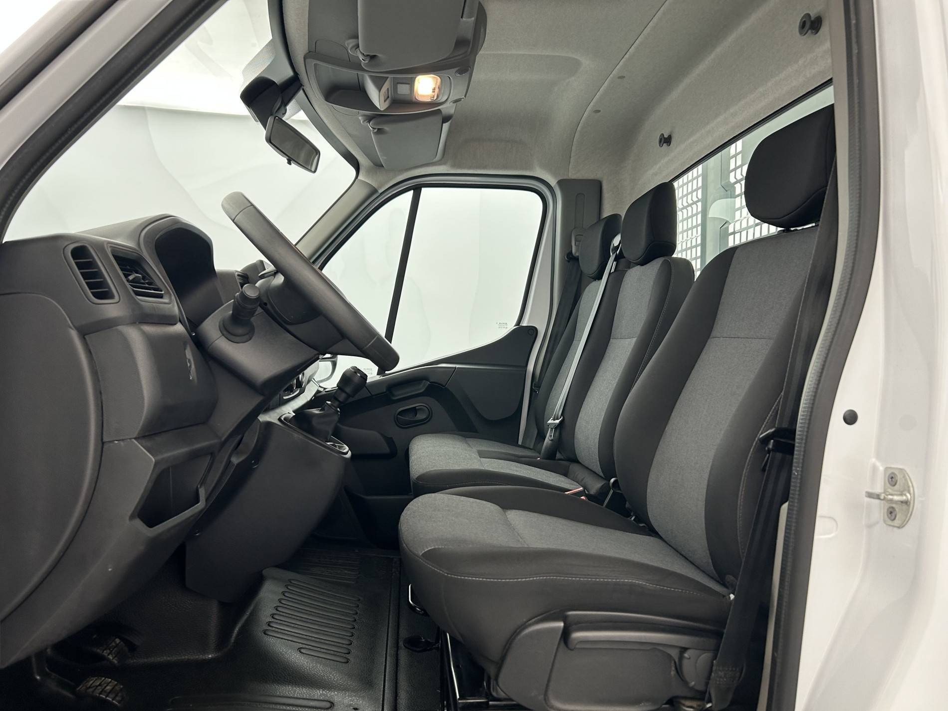 Vente en ligne Renault Master 3 Châssis Cabine MASTER CC PROP RJ3500 L2 PAFC BLUE DCI 130 EURO VI au prix de 32 990 €