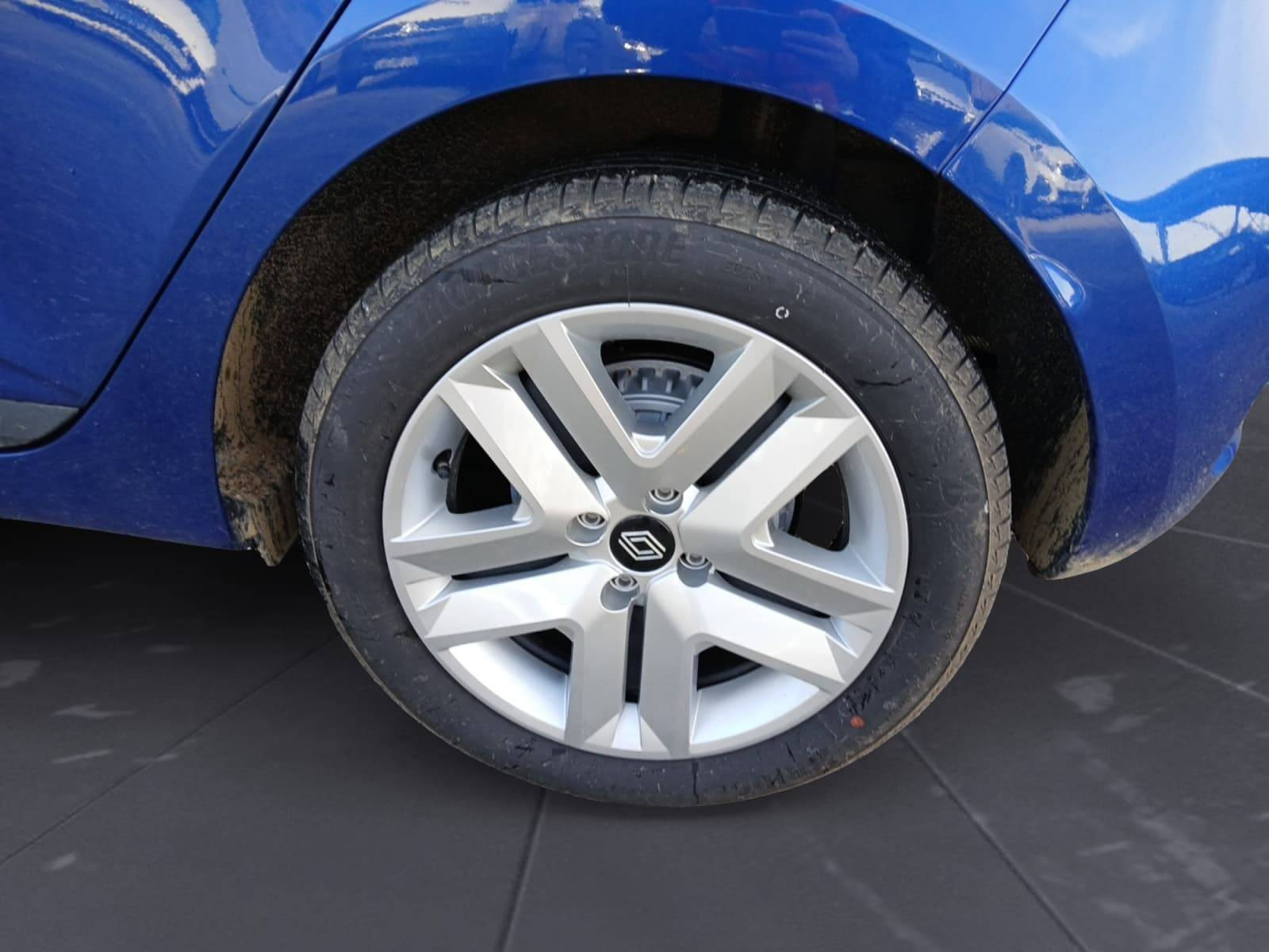 Vente en ligne Renault Clio 5 Clio Blue dCi 100 ch GSR2 au prix de 19 290 €