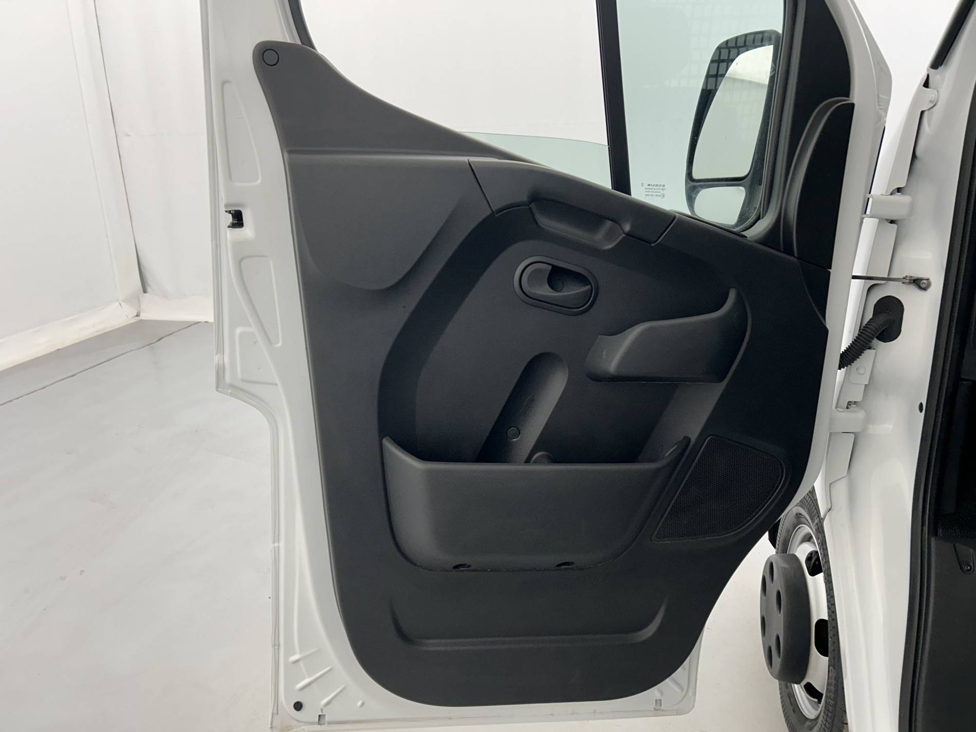 Vente en ligne Renault Master 3 Châssis Cabine MASTER CC PROP RJ3500 L2 PAFC BLUE DCI 130 EURO VI au prix de 32 900 €