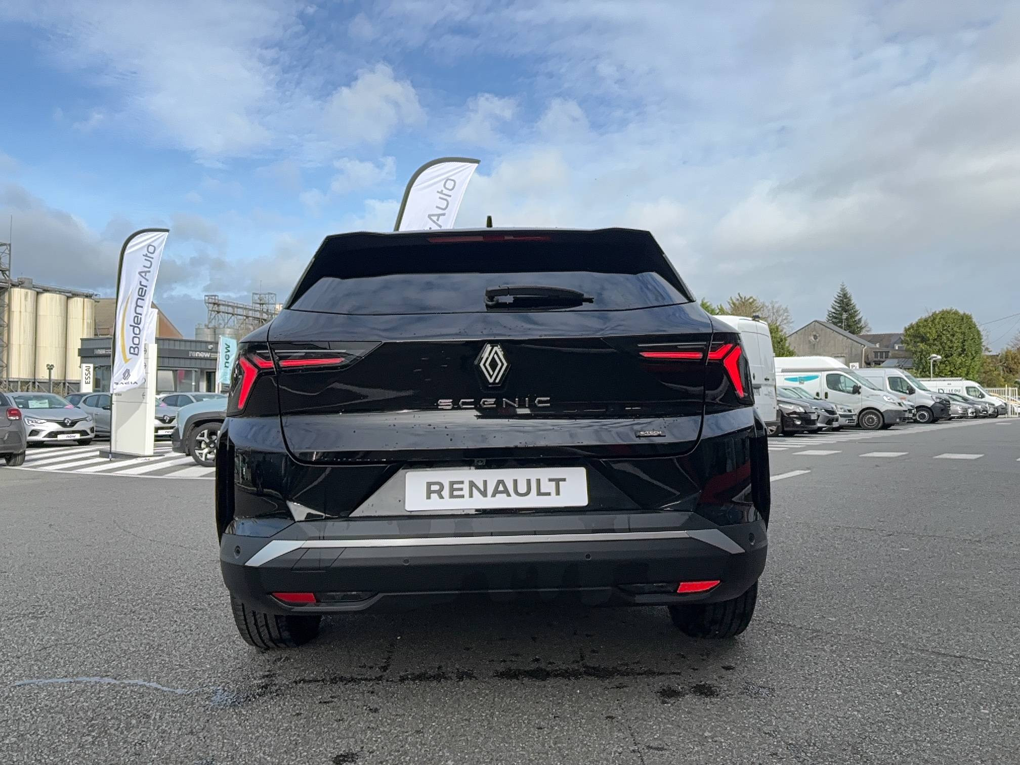 Vente en ligne Renault Scenic E-Tech  220 ch grande autonomie au prix de 39 990 €