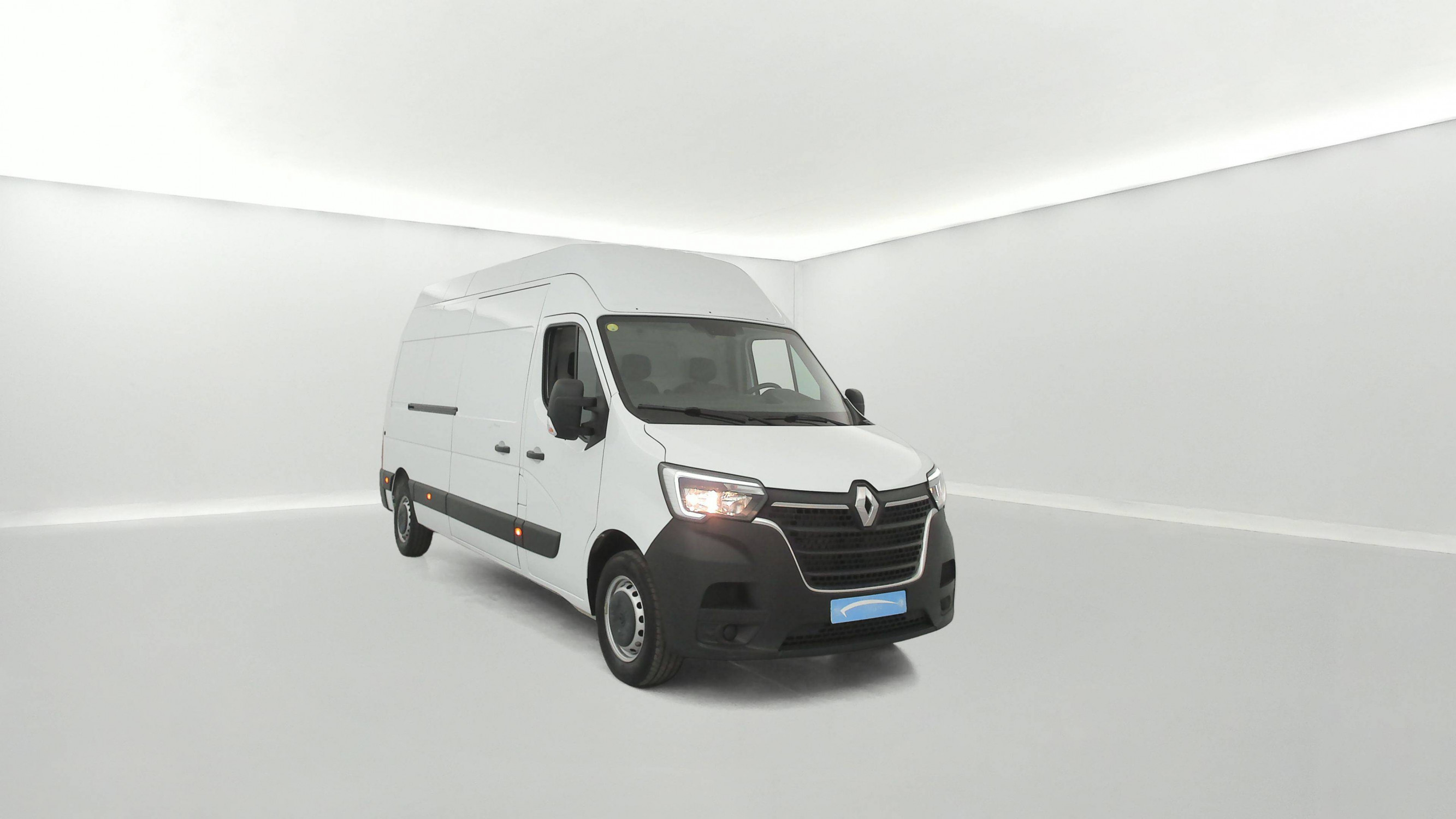 Vente en ligne Renault Master Fourgon MASTER FGN TRAC F3500 L3H3 BLUE DCI 135 au prix de 28 990 €