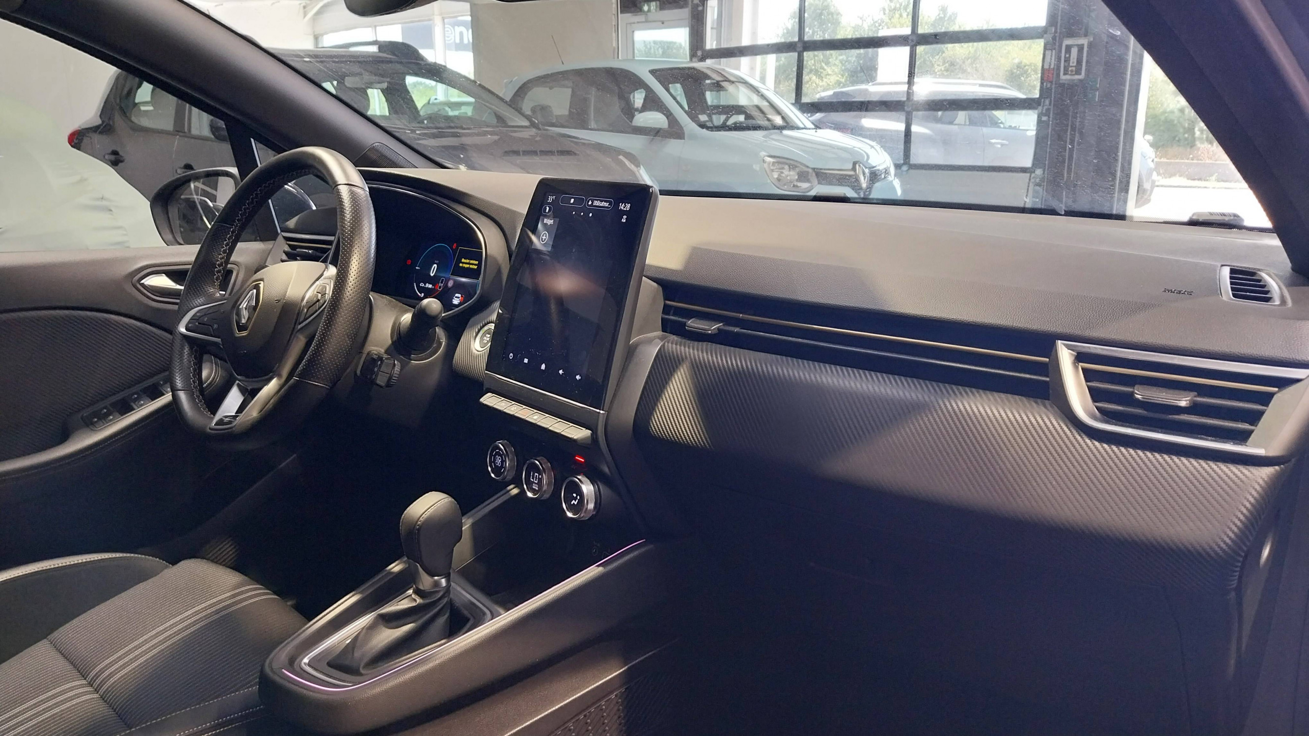 Vente en ligne Renault Clio 5 Clio E-Tech full hybrid 145 au prix de 18 890 €
