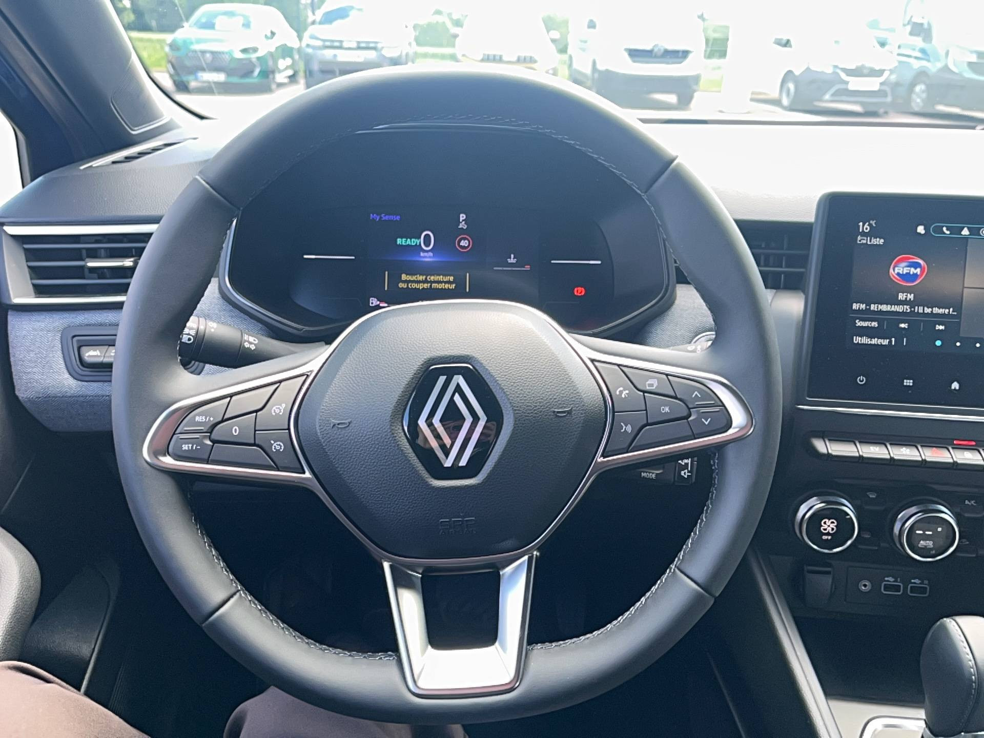 Vente en ligne Renault Clio 5 Clio E-Tech full hybrid 145 au prix de 20 791 €