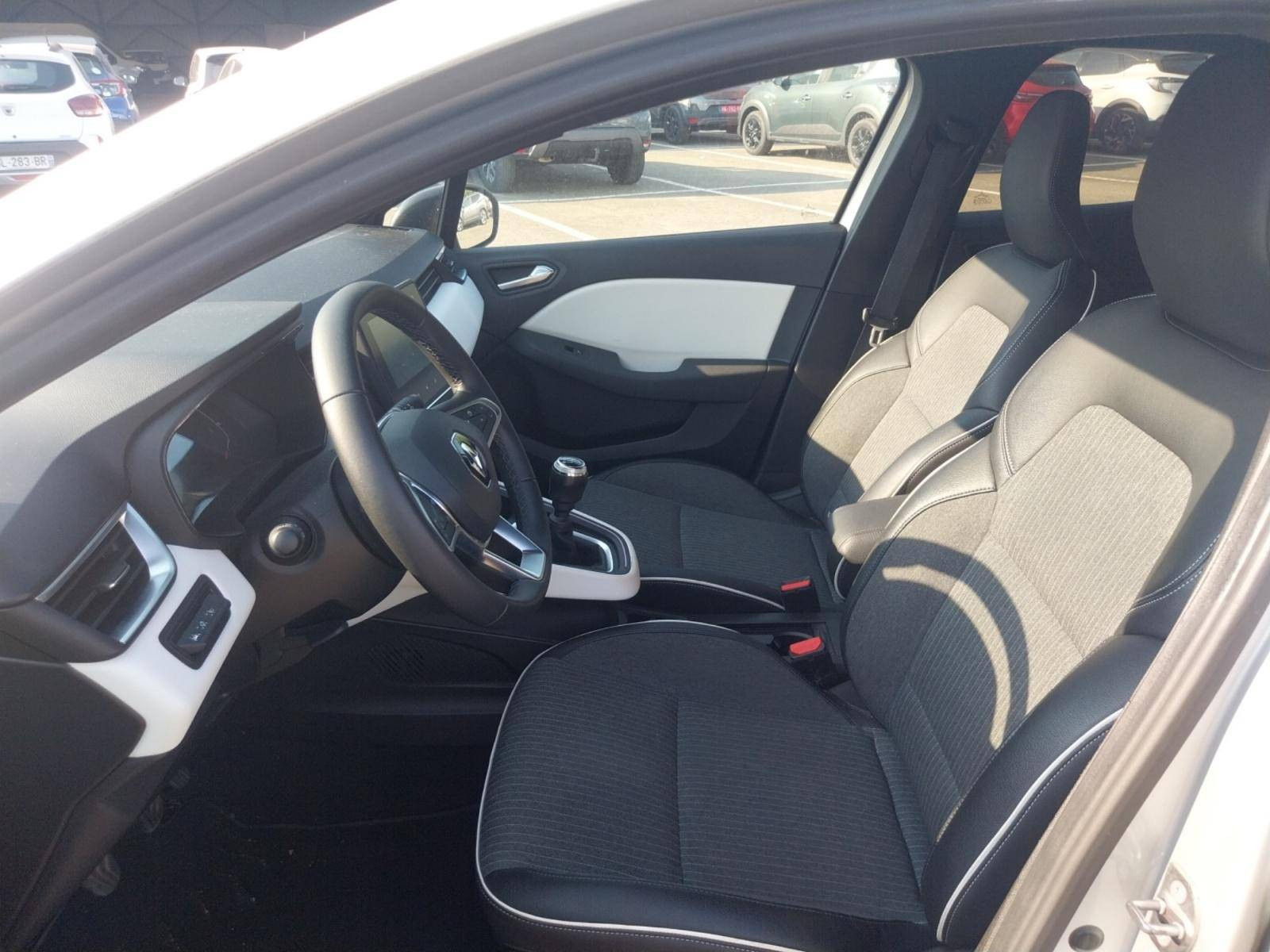 Vente en ligne Renault Clio 5 Clio TCe 90 au prix de 14 490 €