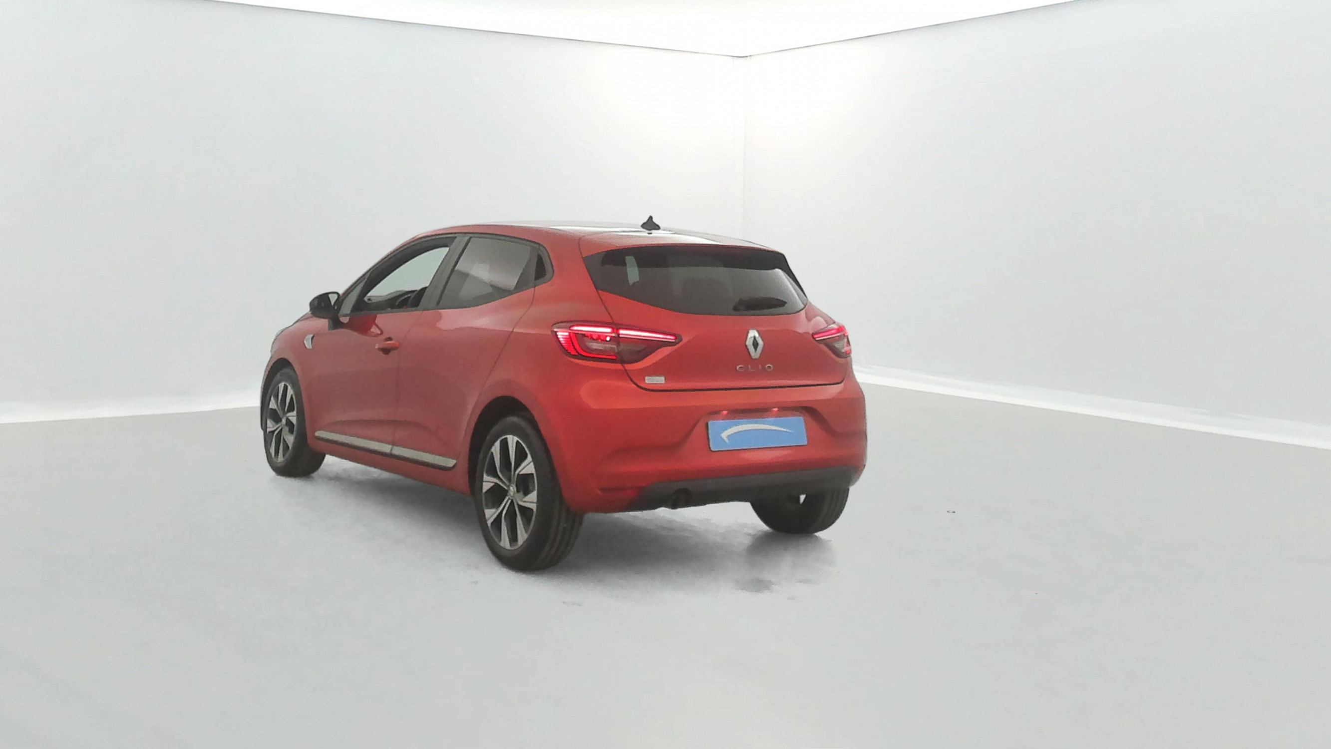 Vente en ligne Renault Clio 5 Clio TCe 90 - 21 au prix de 12 390 €