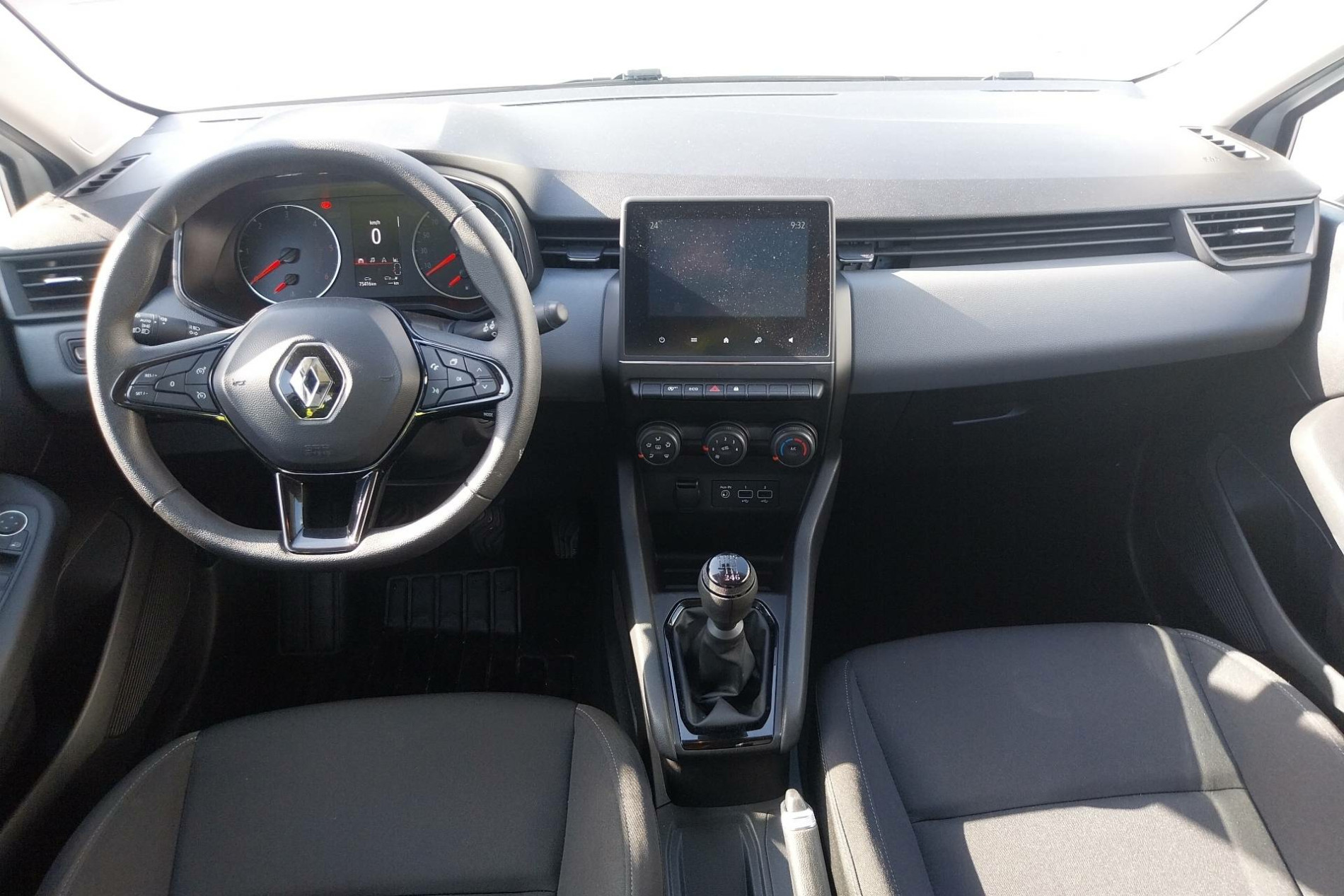 Vente en ligne Renault Clio 5 CLIO SOCIETE BLUE DCI 100 - 21N au prix de 10 990 €