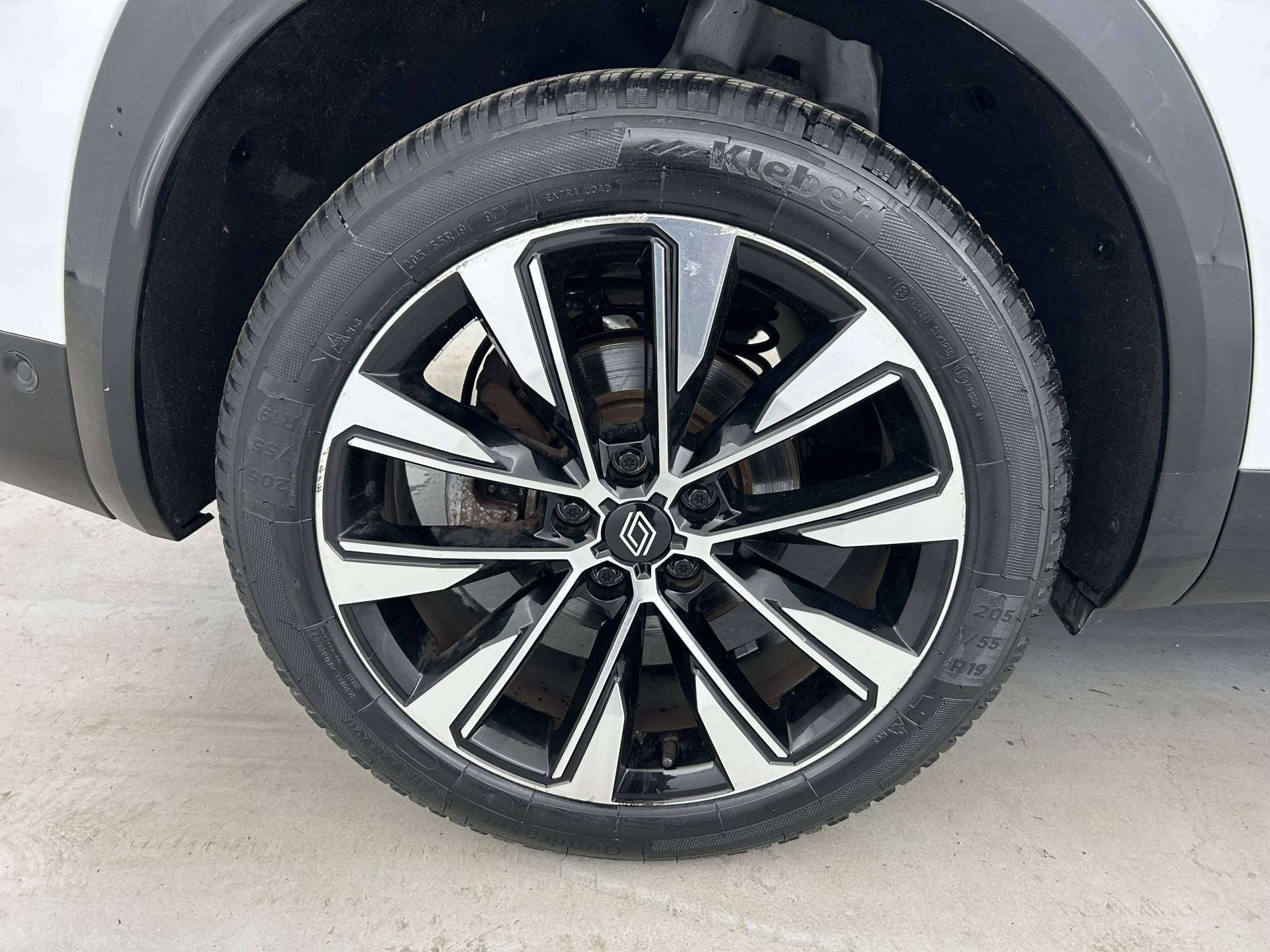 Vente en ligne Renault Austral  E-Tech hybrid 200 au prix de 26 990 €