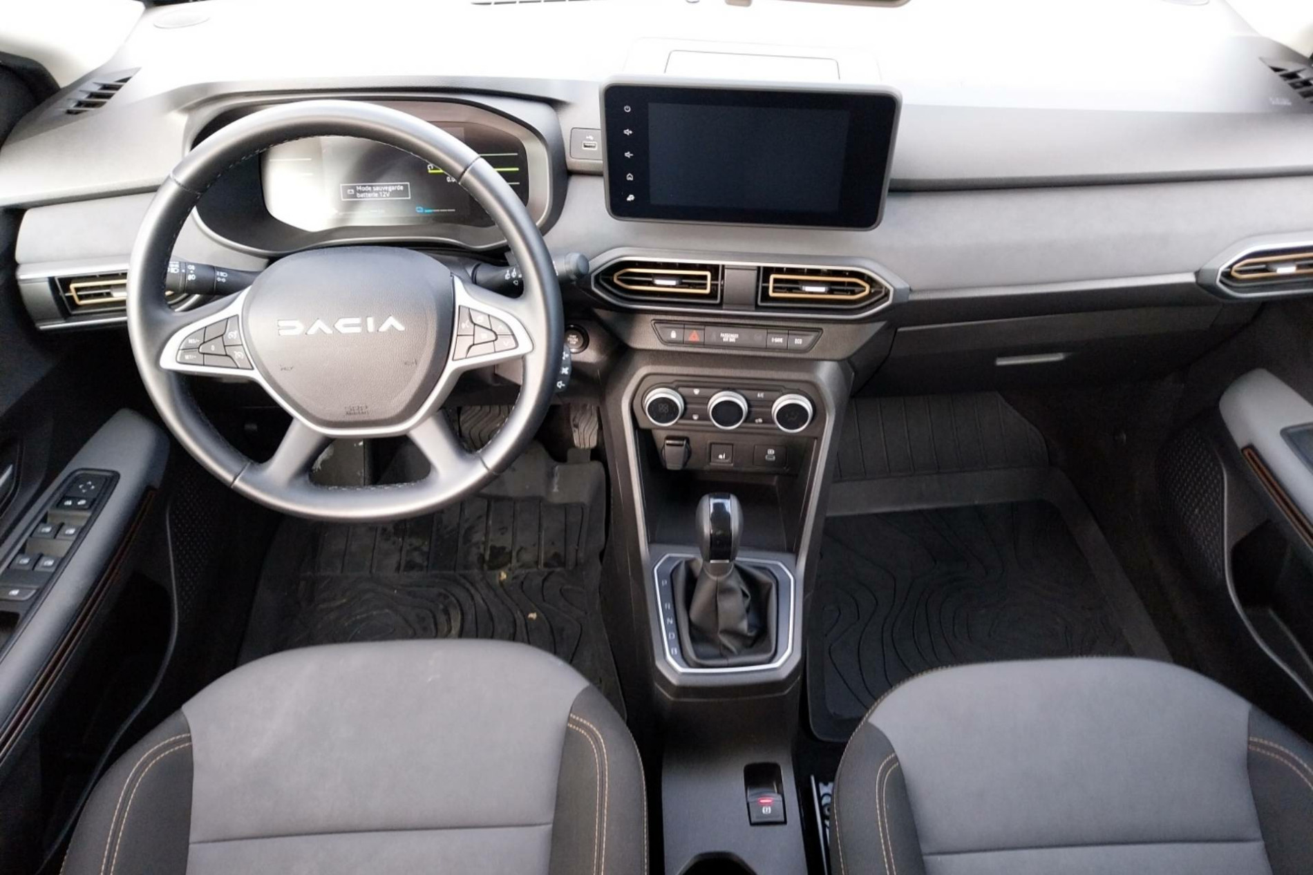 Vente en ligne Dacia Jogger  Hybrid 140 7 places GSR2 au prix de 23 890 €