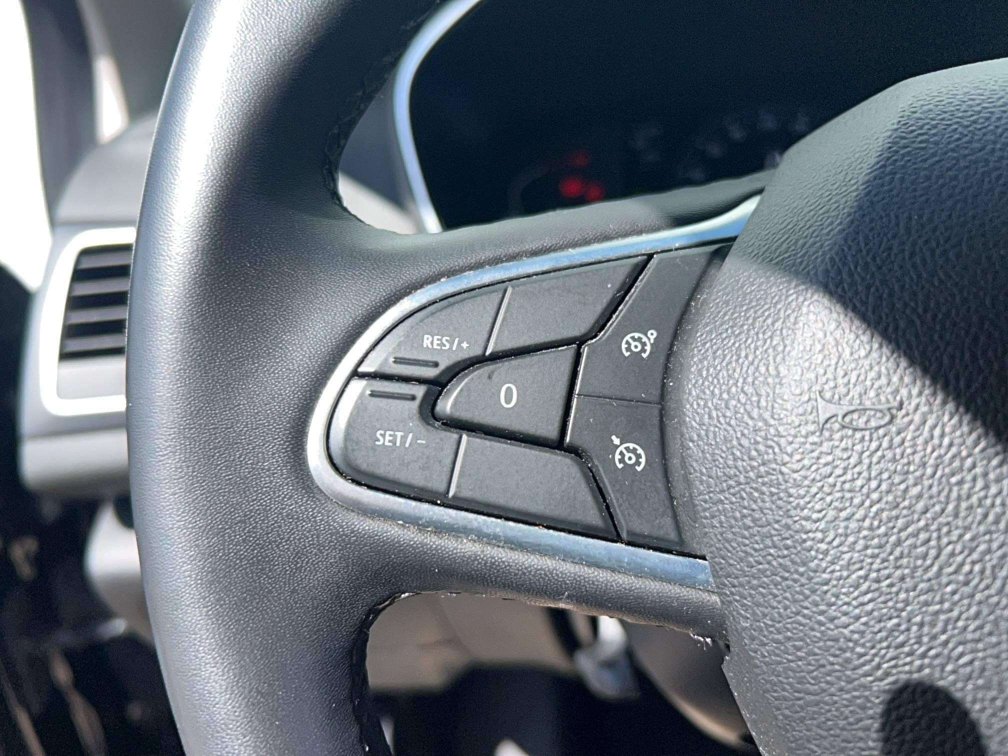 Vente en ligne Renault Megane 4 Mégane IV Berline Blue dCi 115 EDC au prix de 15 990 €