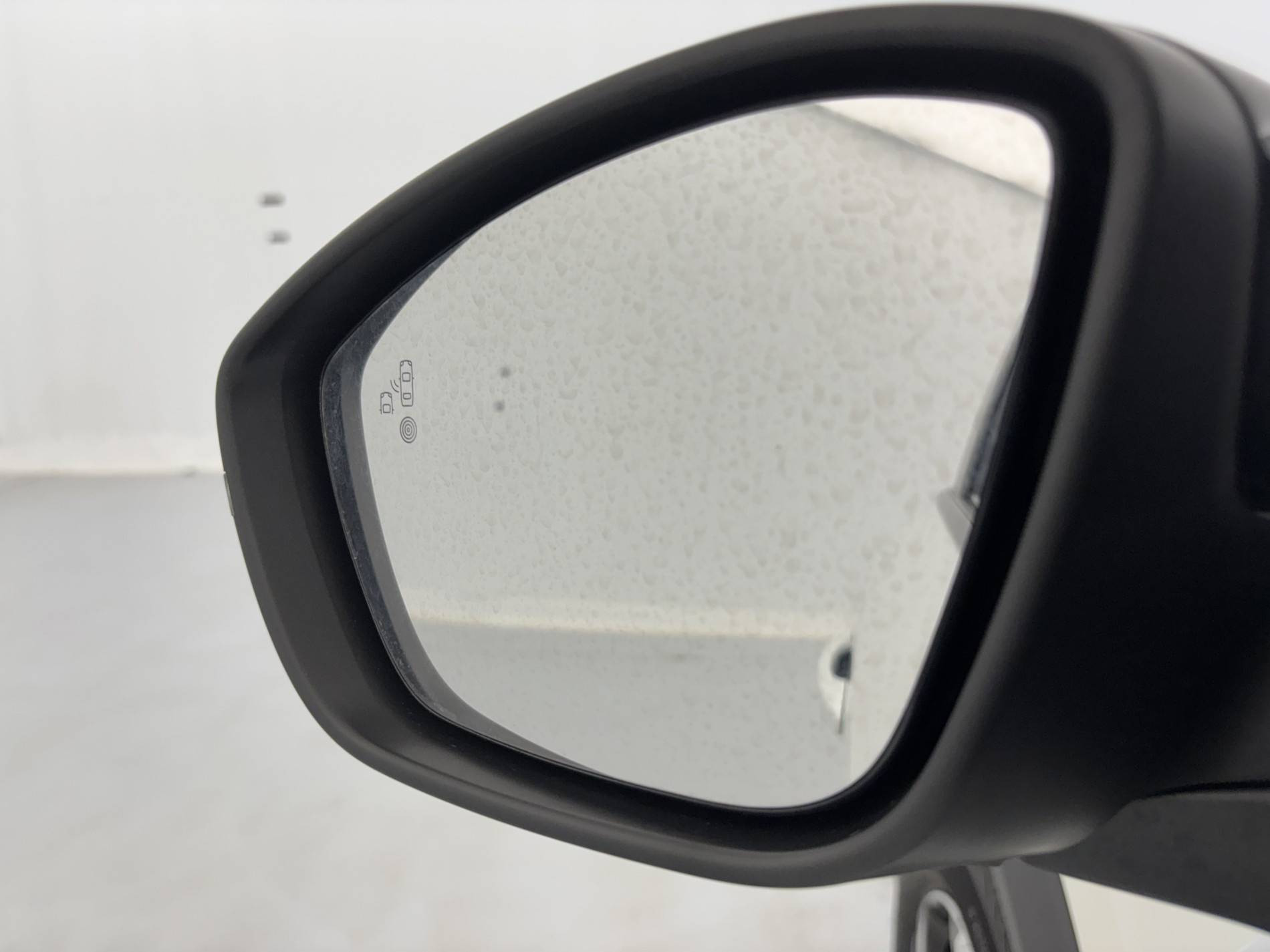 Vente en ligne Peugeot 2008  BlueHDi 130 S&S EAT8 au prix de 17 490 €